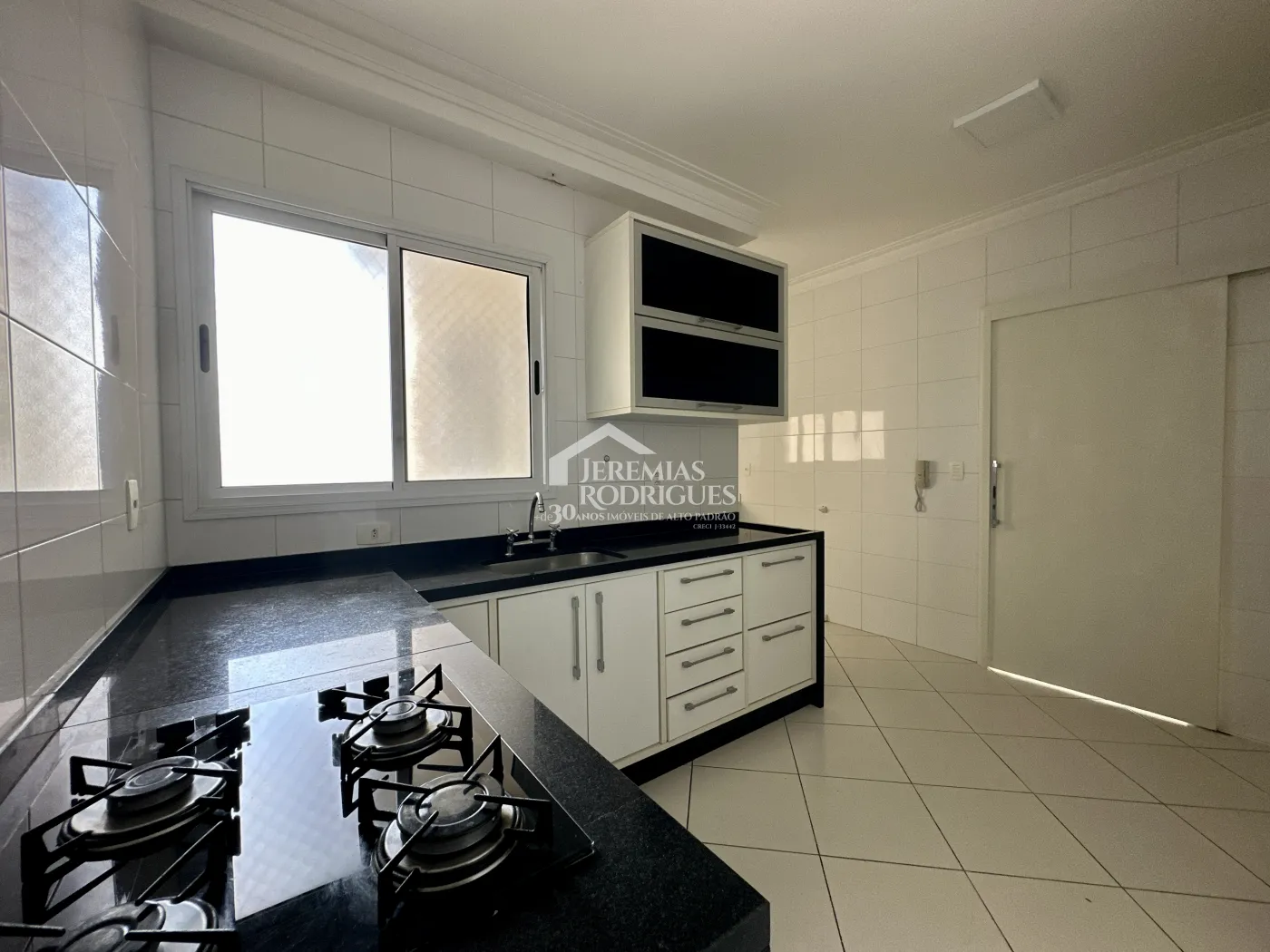 Apartamento com 3 suítes, 130 m² - Edifício Figueiras - Taubaté/SP