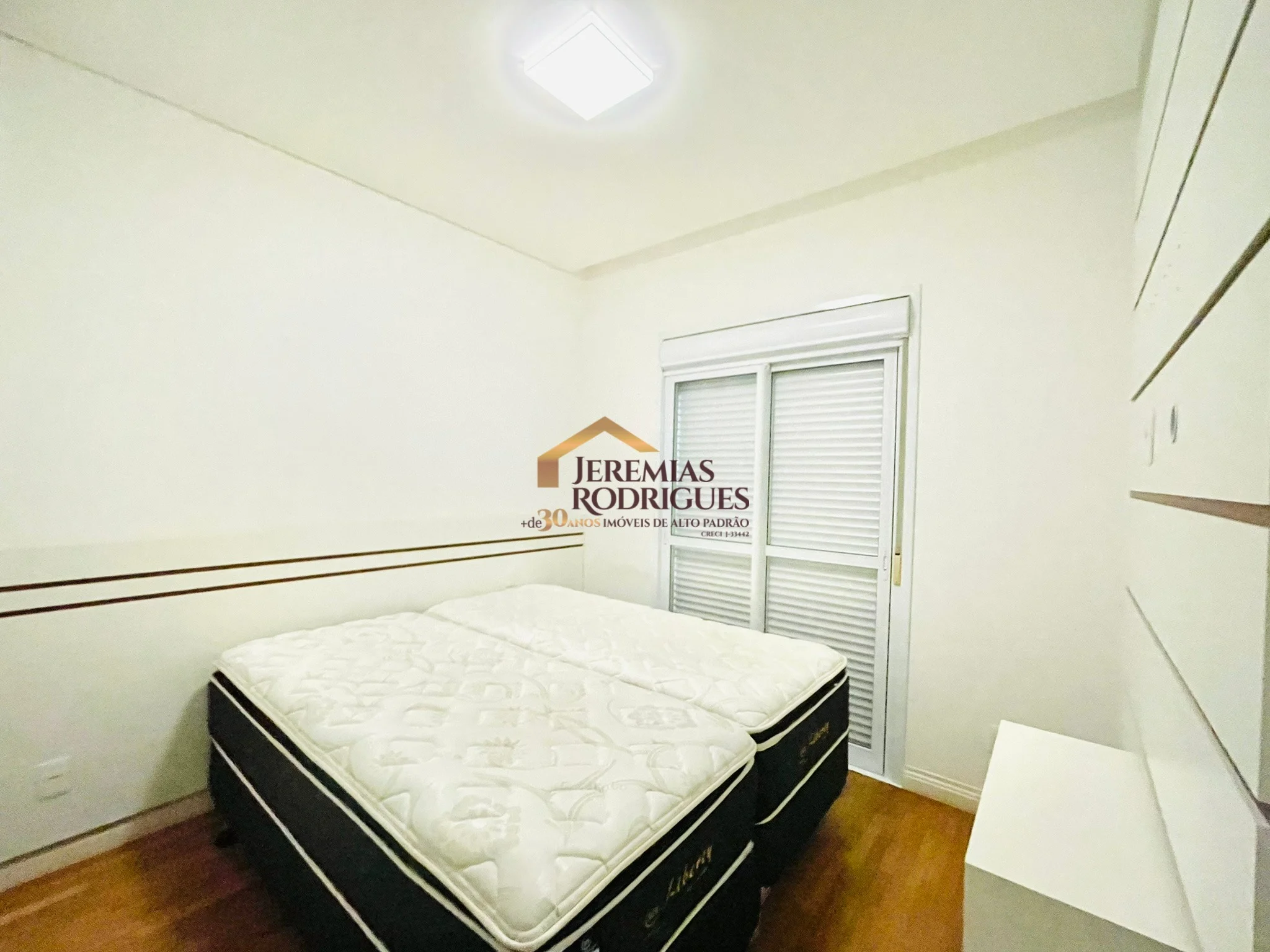 Apartamento Mobiliado para locação e venda no Condomínio Des Arts em Taubaté/SP.