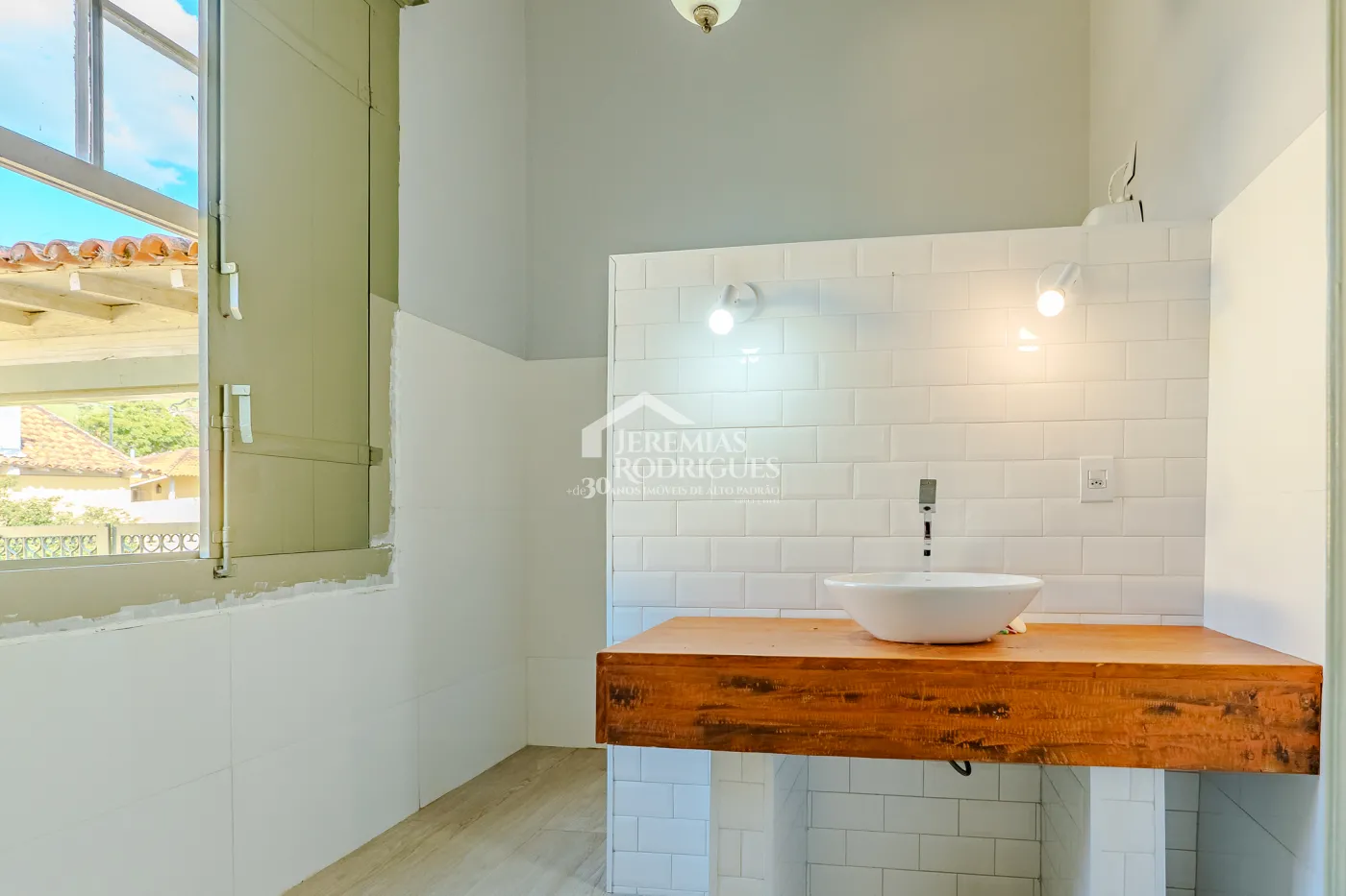 Fazenda à venda com 919,6 hectares em Cachoeira Paulista/SP.