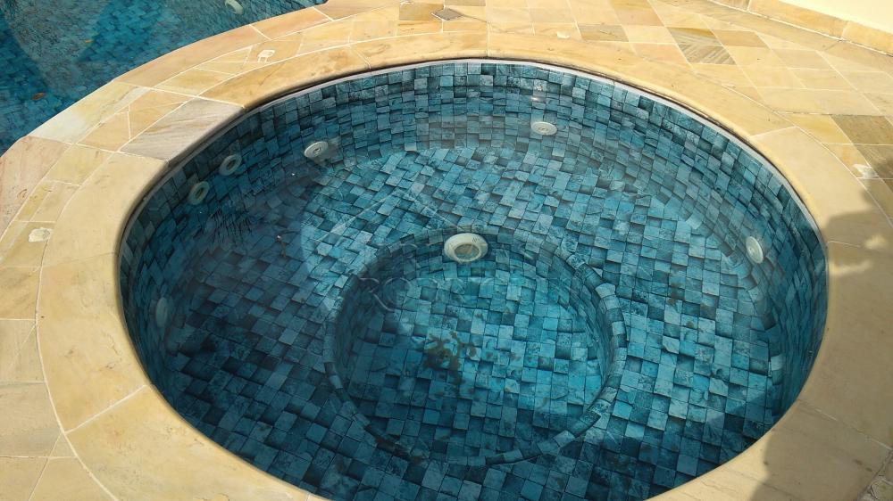 Casa à venda com 4 dormitórios no Condomínio Taubaté Village em Taubaté/SP. 