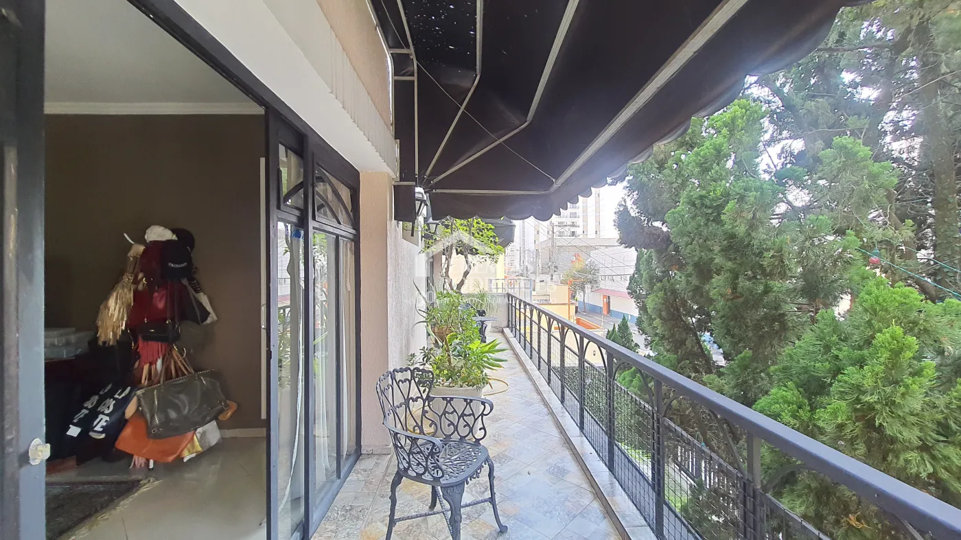 Casa para locação com 5 dormitórios no Centro em Taubaté/SP.