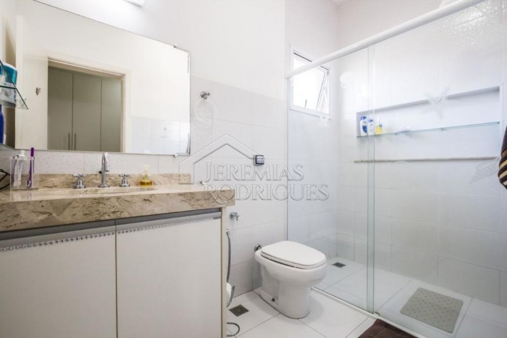 Casa à venda no Condomínio Colonial Village I em Pindamonhangaba/SP