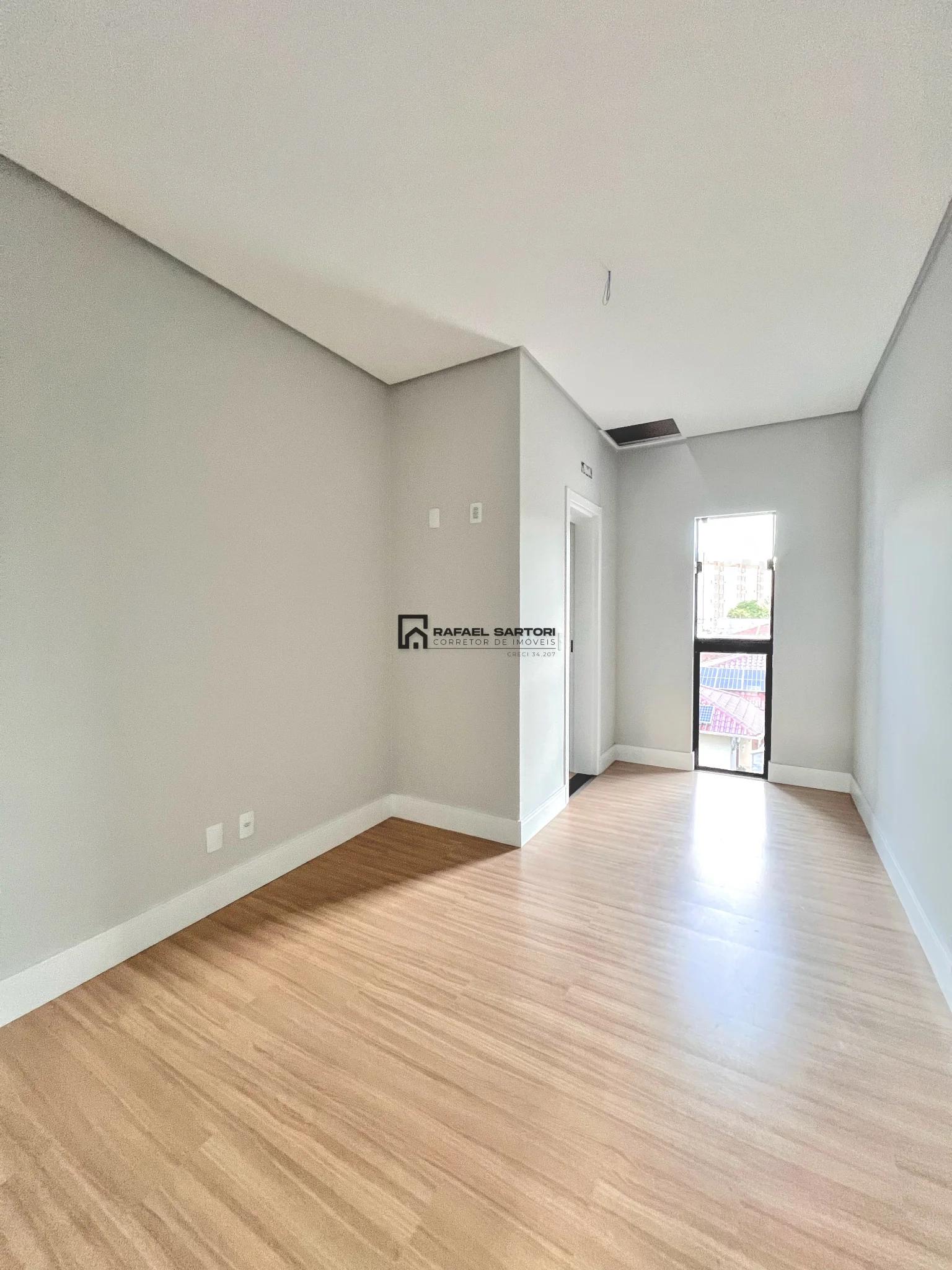 GEMINADO AMPLO COM 03 QUARTOS — foto 7