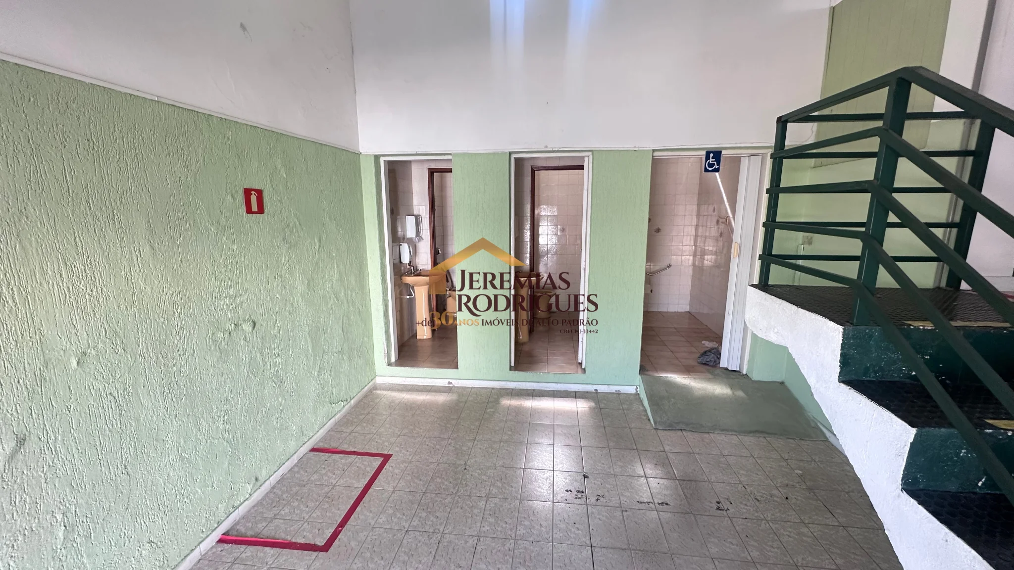 Ponto Comercial para locação no Centro em Pindamonhangaba/SP.
