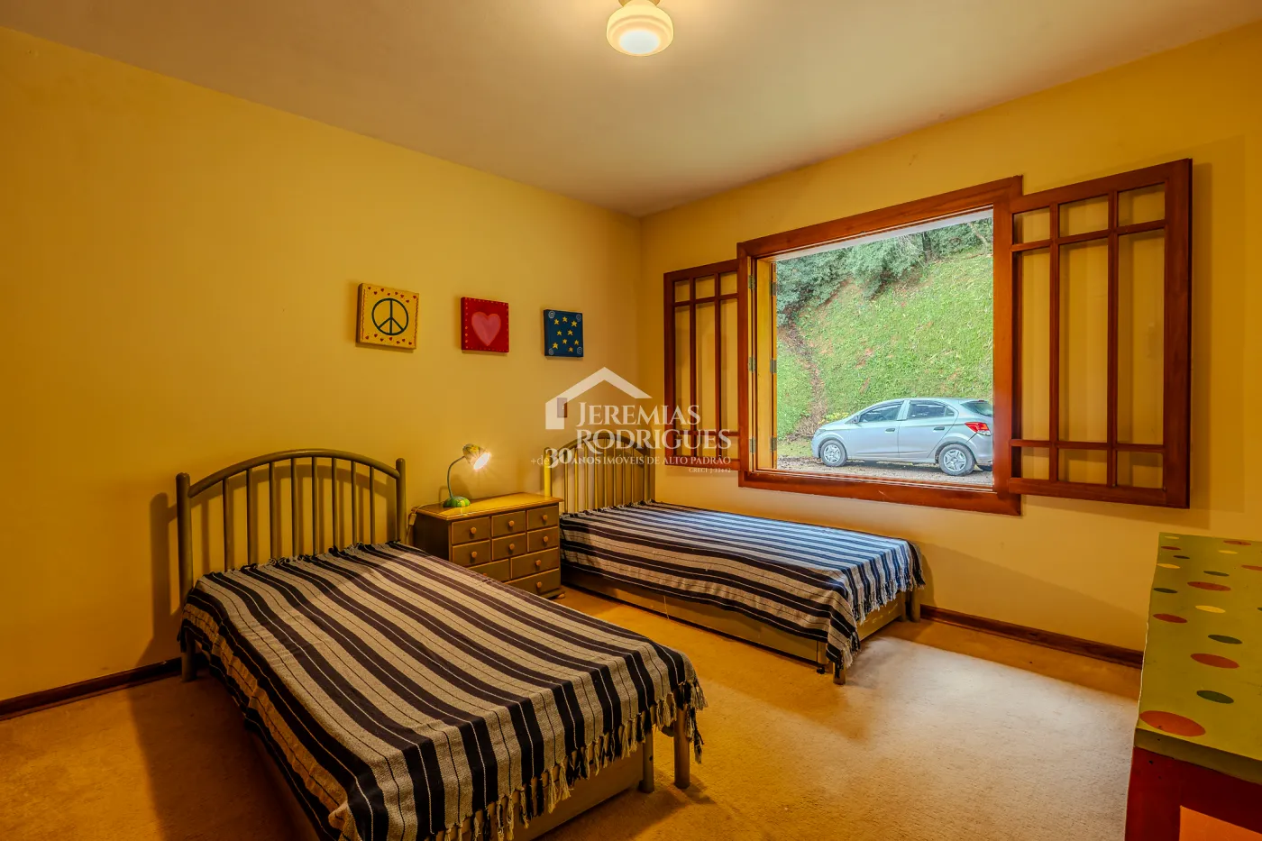 Casa de Campo à venda com 5 suítes no bairro Reinópolis em Santo Antônio do Pinhal/SP