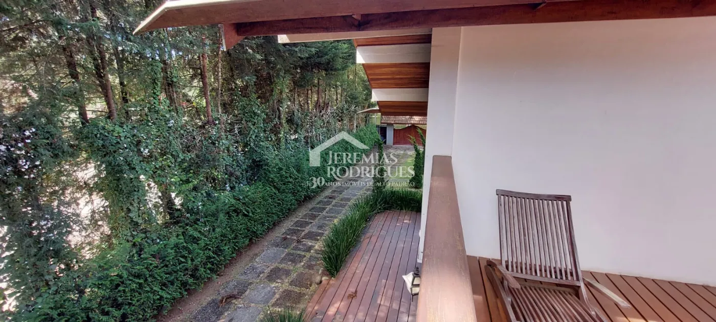 Casa com 3 dormitórios no Bairro Capivari - Campos do Jordão/SP