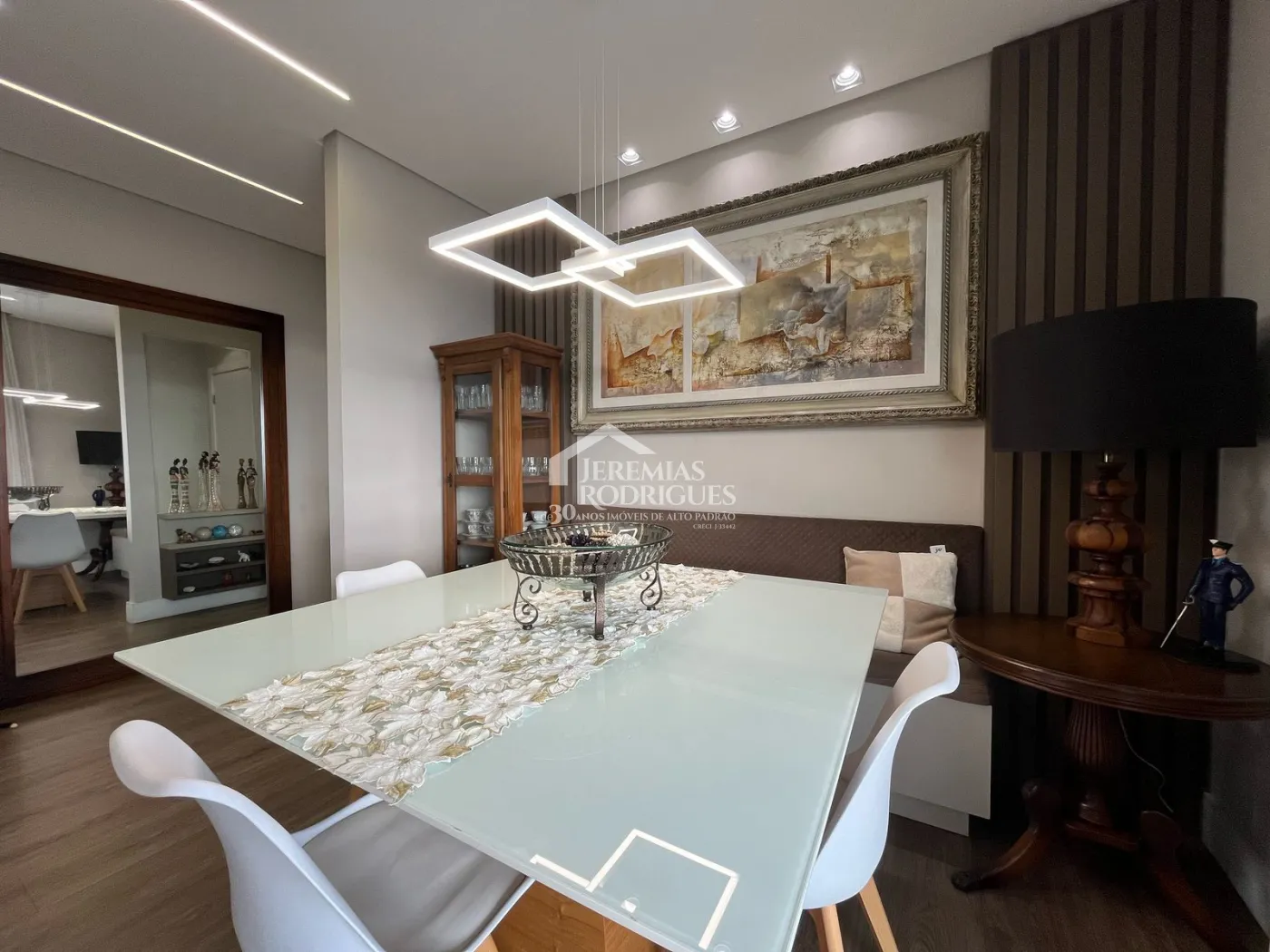 Apartamento à venda com 3 suítes, 142 m² no Condomínio Grand Terrace em Taubaté/SP.