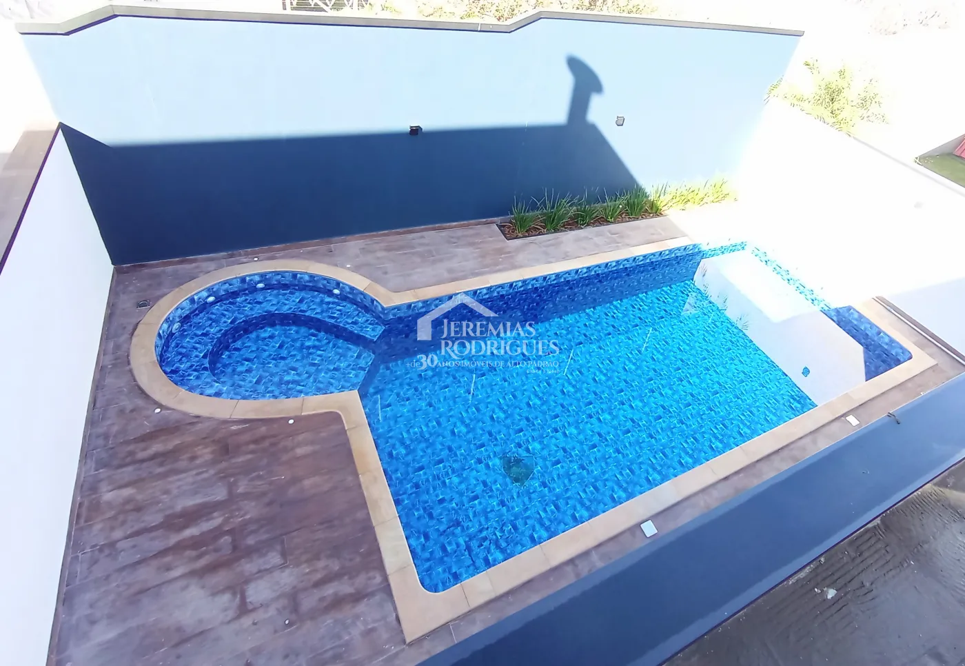 Casa à venda com 3 suítes no Condomínio Residencial Tecoara em Taubaté/SP