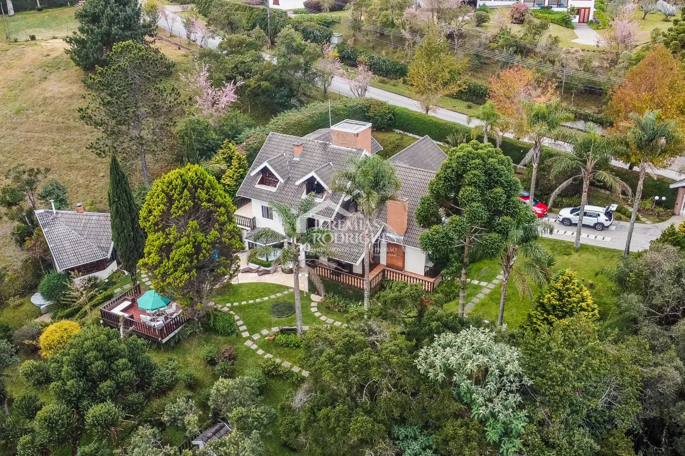 Casa com 4 dormitórios, 450 m² - Atalaia - Campos do Jordão/SP