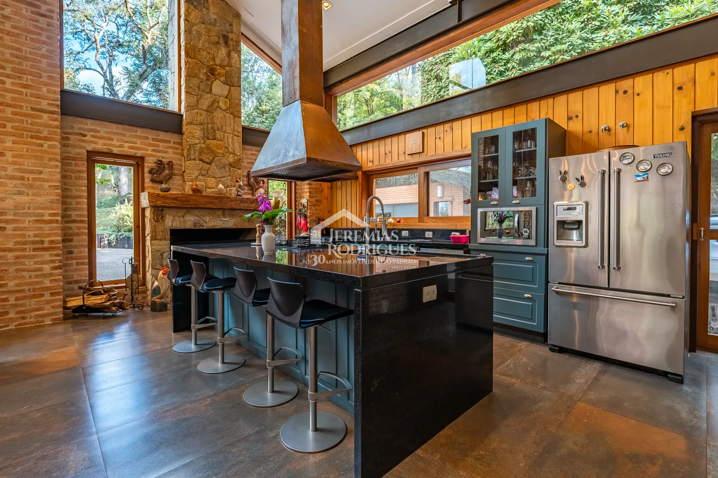 Casa com 7 suítes, 770 m² - Pedra do Fogo - Campos do Jordão/SP.