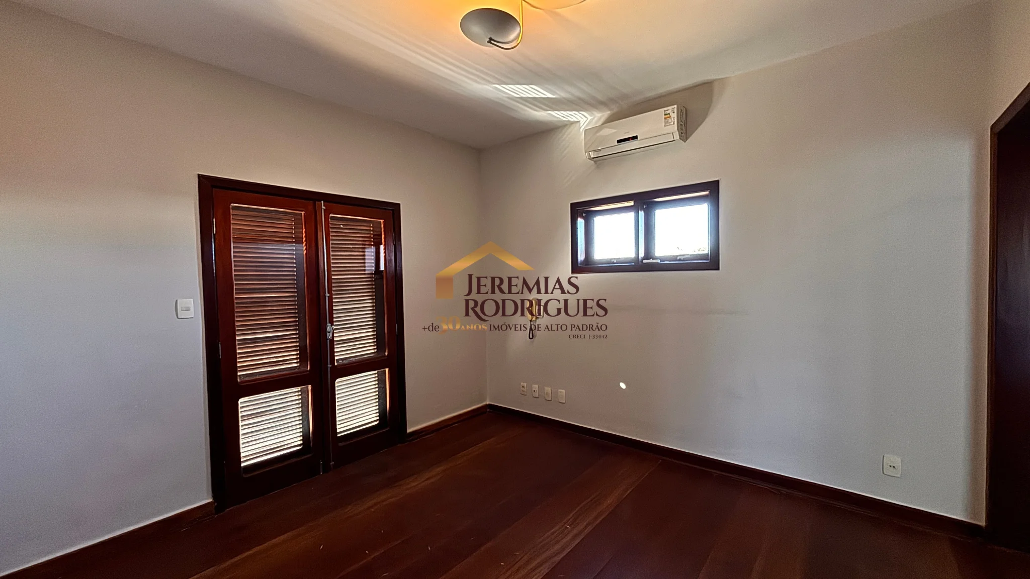 Imóvel comercial Amplo no centro de Pindamonhangaba/SP. — foto 12