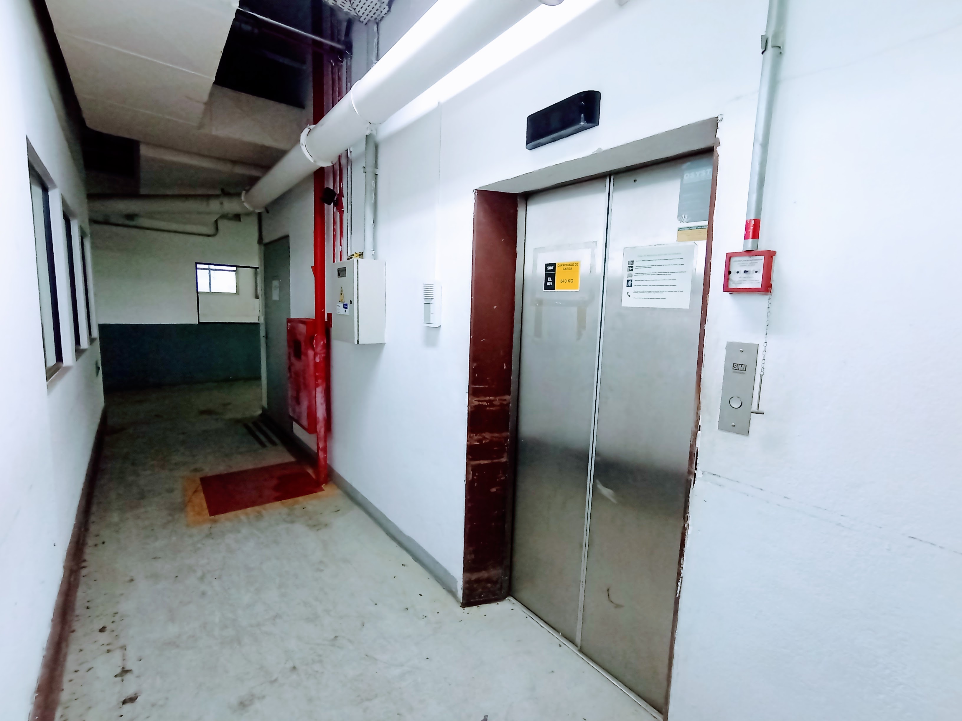 Prédio para venda e locação, 6.000 m² no bairro Jardim Independência em Taubaté/SP.