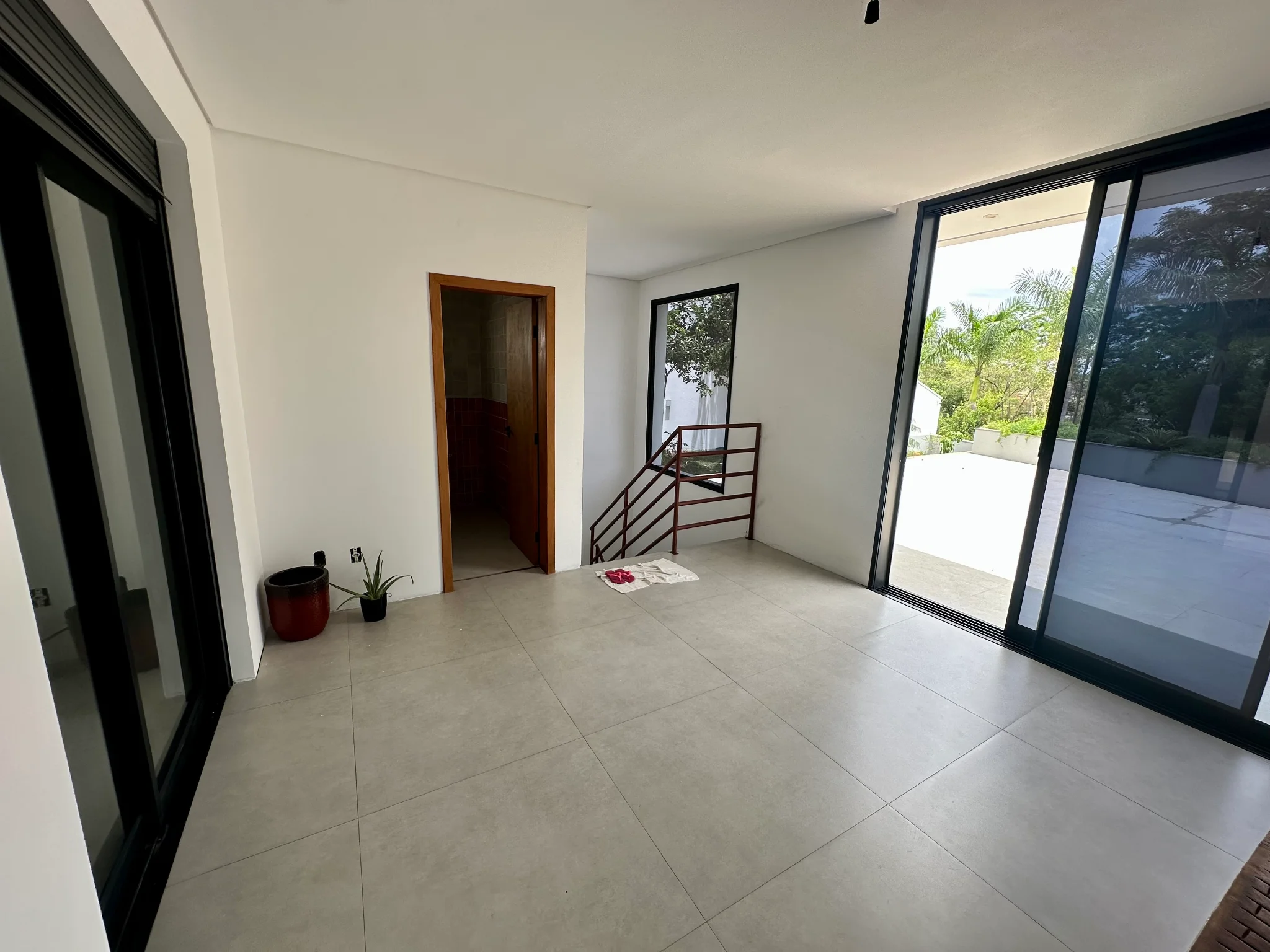 Casa para locação no Condomínio Reserva dos Lagos em Pindamonhangaba/SP.
