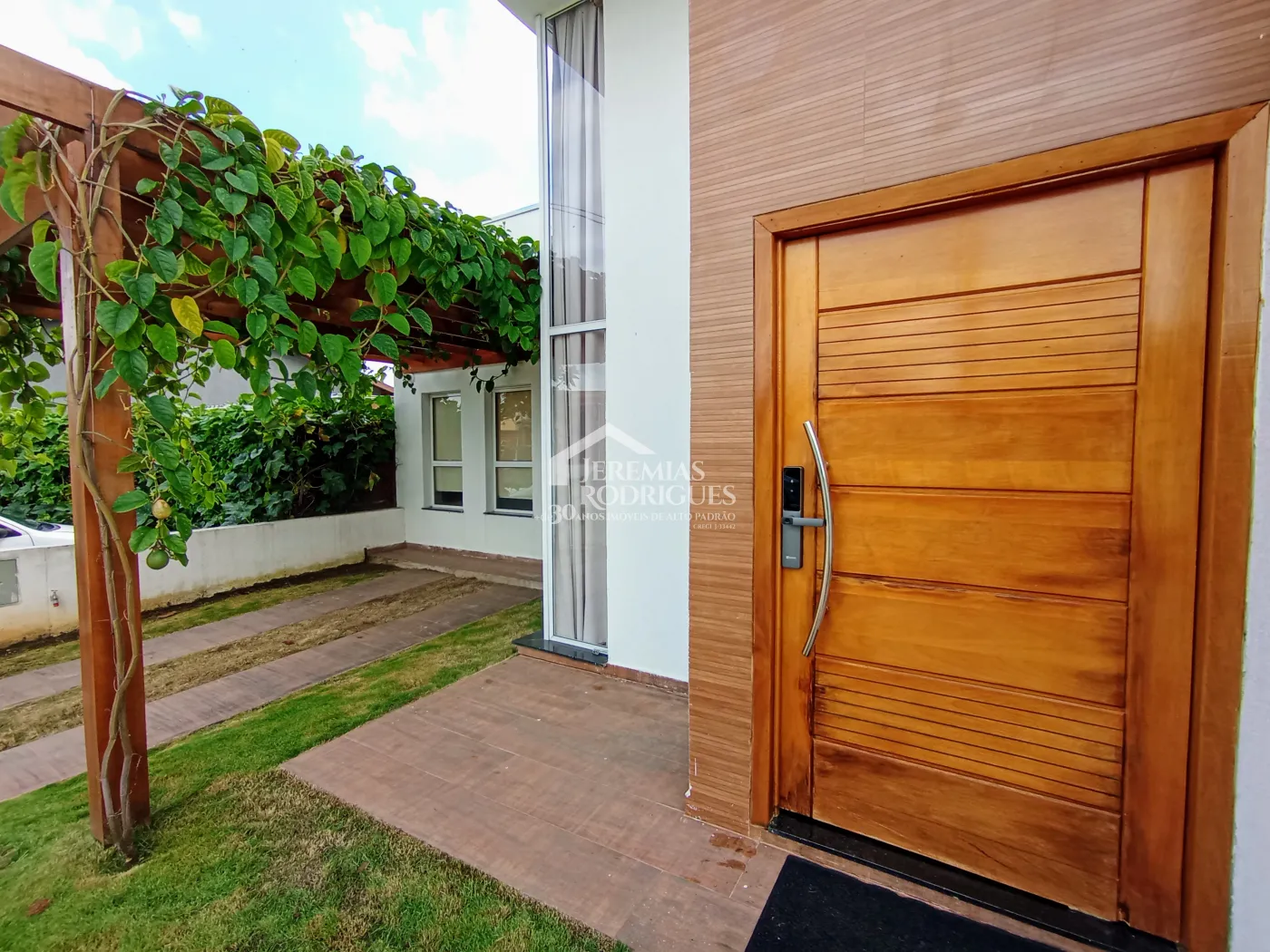 Casa para venda com 2 dormitórios no Residencial Charles Schineider em Taubaté/SP