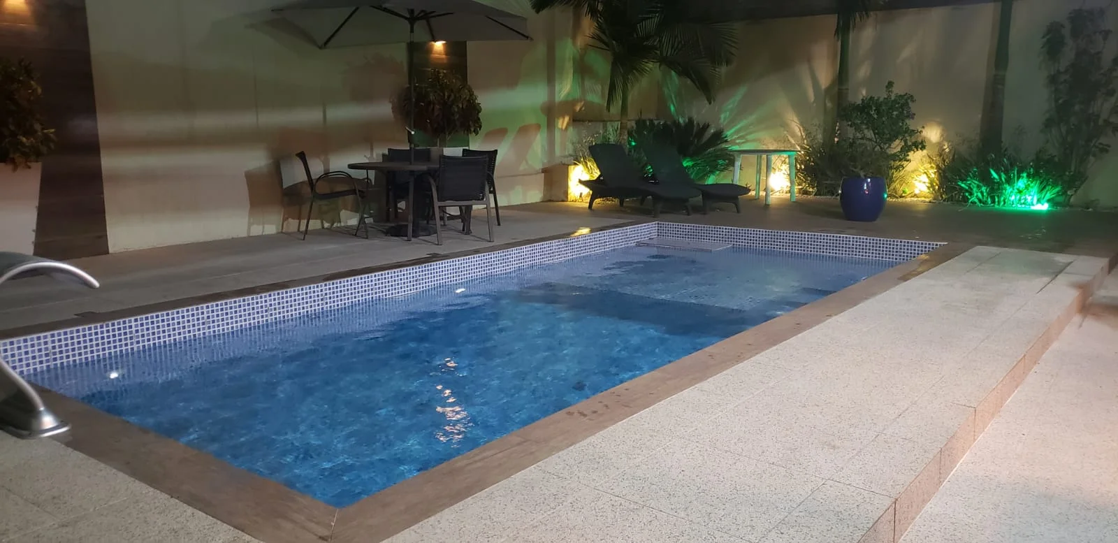 Casa para venda e locação no Condomínio Reserva dos Lagos em Pindamonhangaba/SP. 