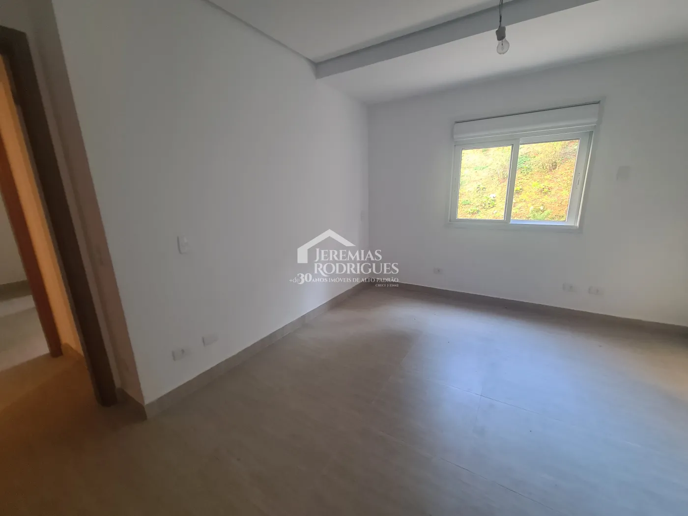 Apartamento para venda com 3 dormitórios no Condomínio Vila Americana em Campos do Jordão/SP