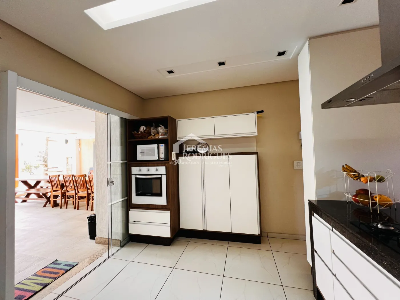 Casa com 4 dormitórios, 394 m² - Alto São Pedro - Taubaté/SP.