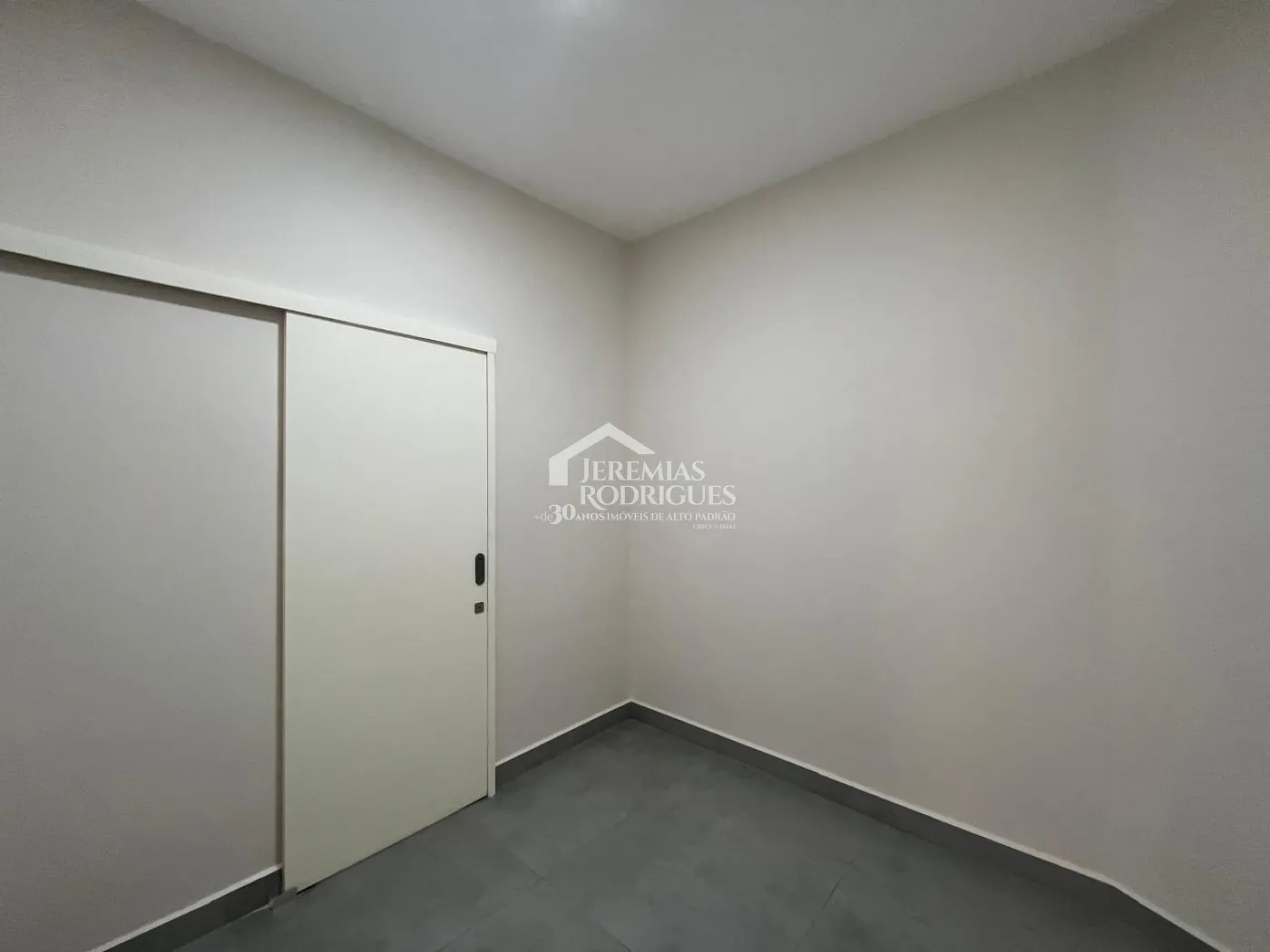 Casa com 3 dormitórios, 199 m² - Condomínio Parque das Araucárias - Tremembé/SP.