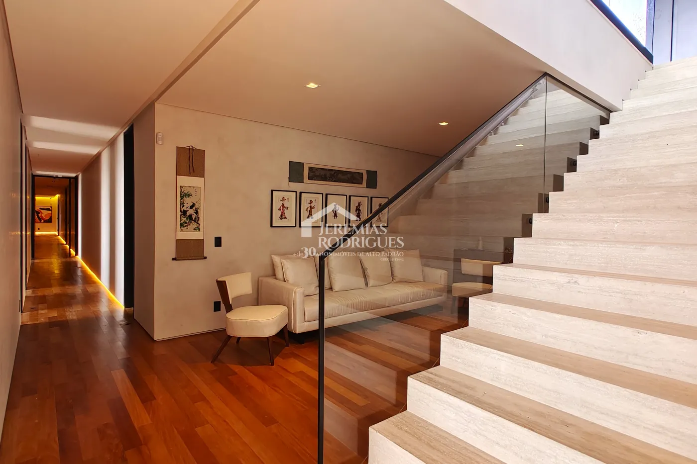 Mansão à venda com 11 suítes no Condomínio Gran Ville em Campos do Jordão/SP.