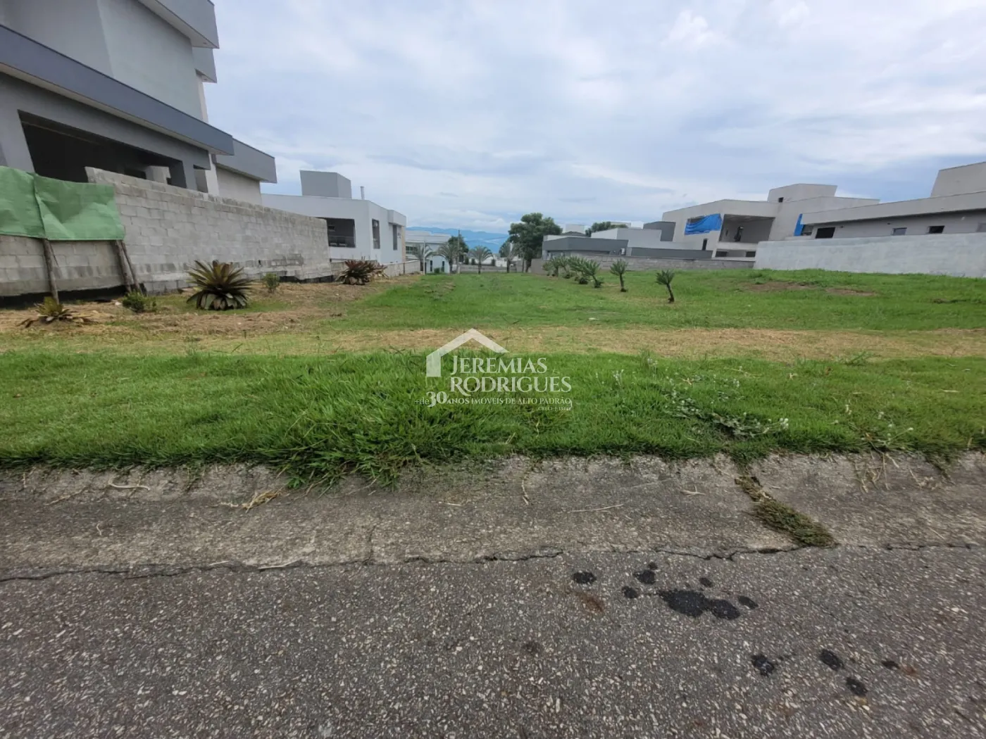 Terreno com 409 m² - Condomínio Reserva dos Lagos - Pindamonhangaba/SP