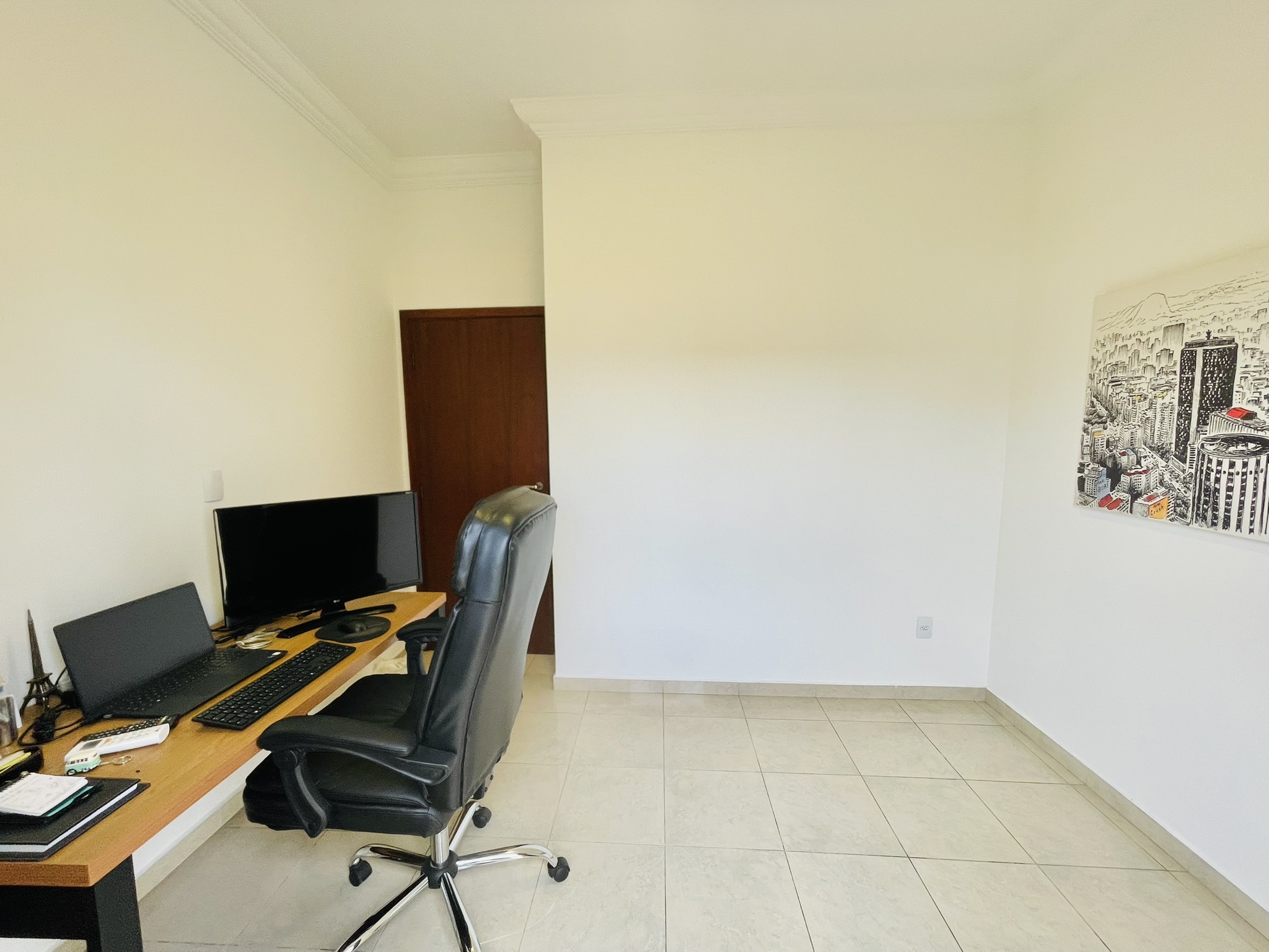 Casa para venda e locação com 4 dormitórios no Condomínio Taubaté Village em Taubaté/SP