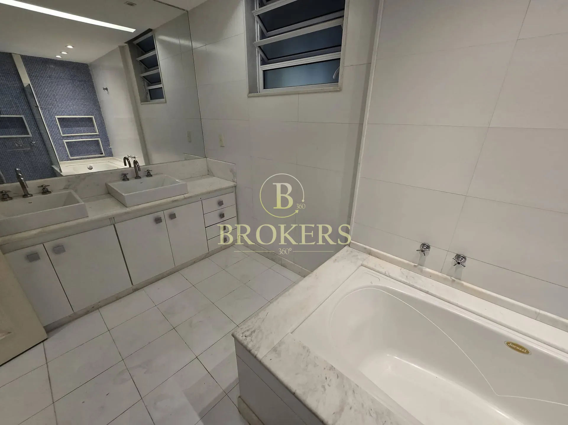 Apartamento garden à venda, Praia do Flamengo, varanda interna, salão em múltiplos ambientes, 3 qua