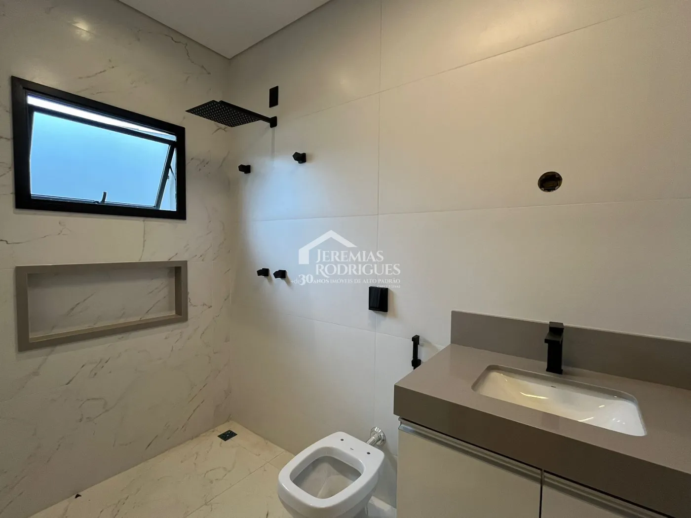 Casa à venda com 3 suítes no Condomínio Cyrela Landscape em Taubaté/SP.