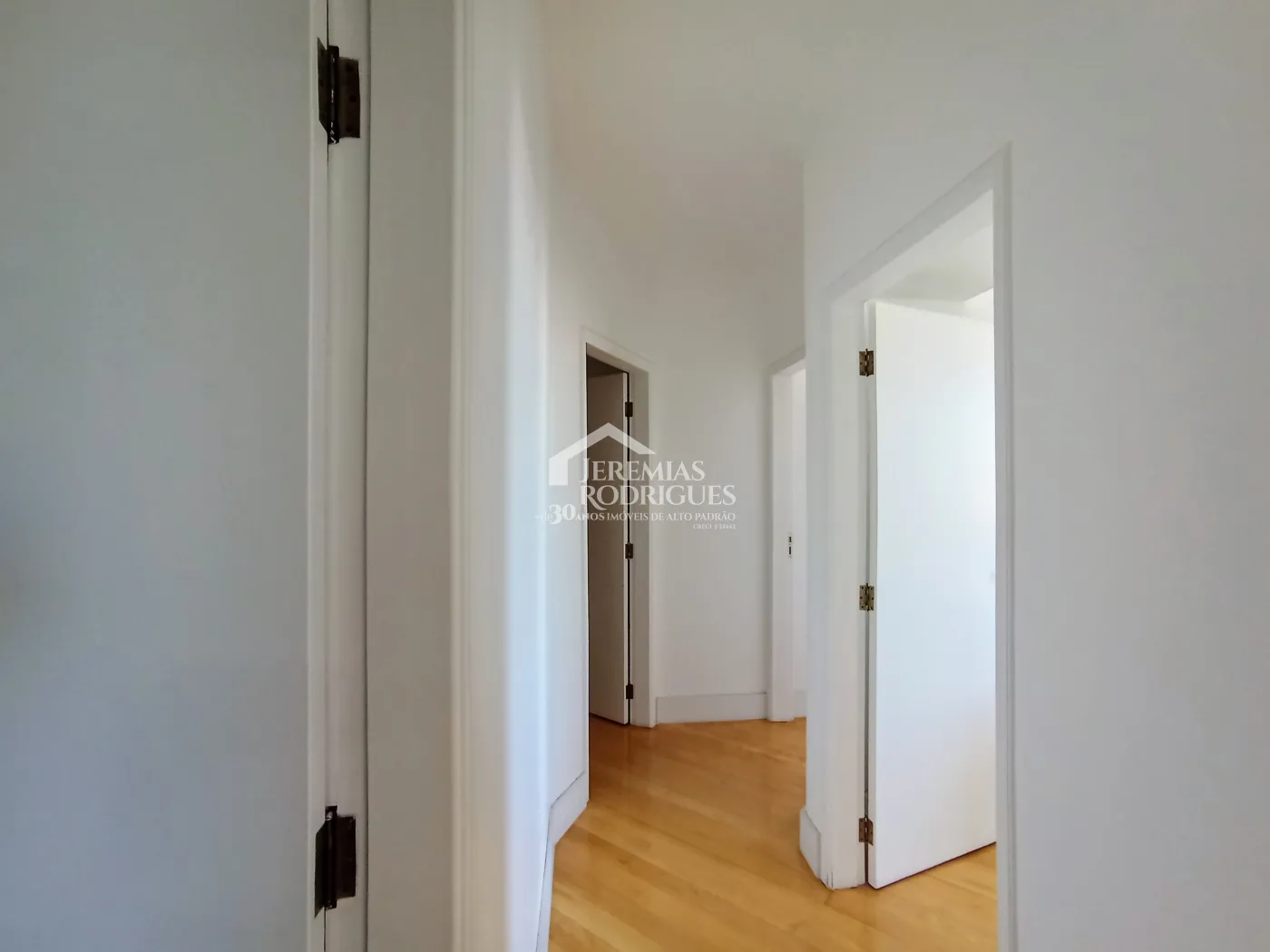 Apartamento para venda com 2 suítes no Edifício Rosa Abirached em Taubaté/SP