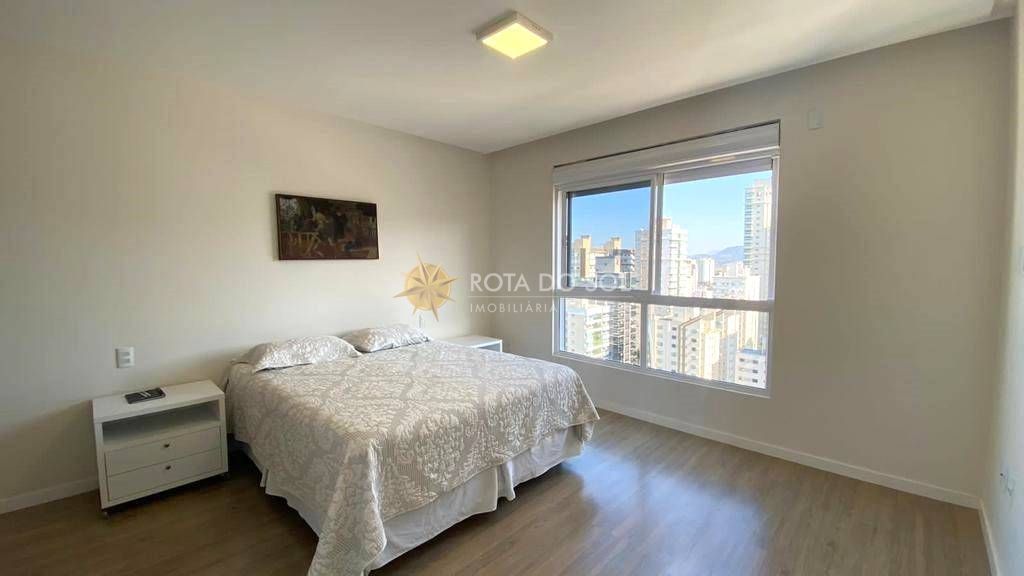 Place Vendome apartamento 4 suítes e 4 vagas na Meia Praia