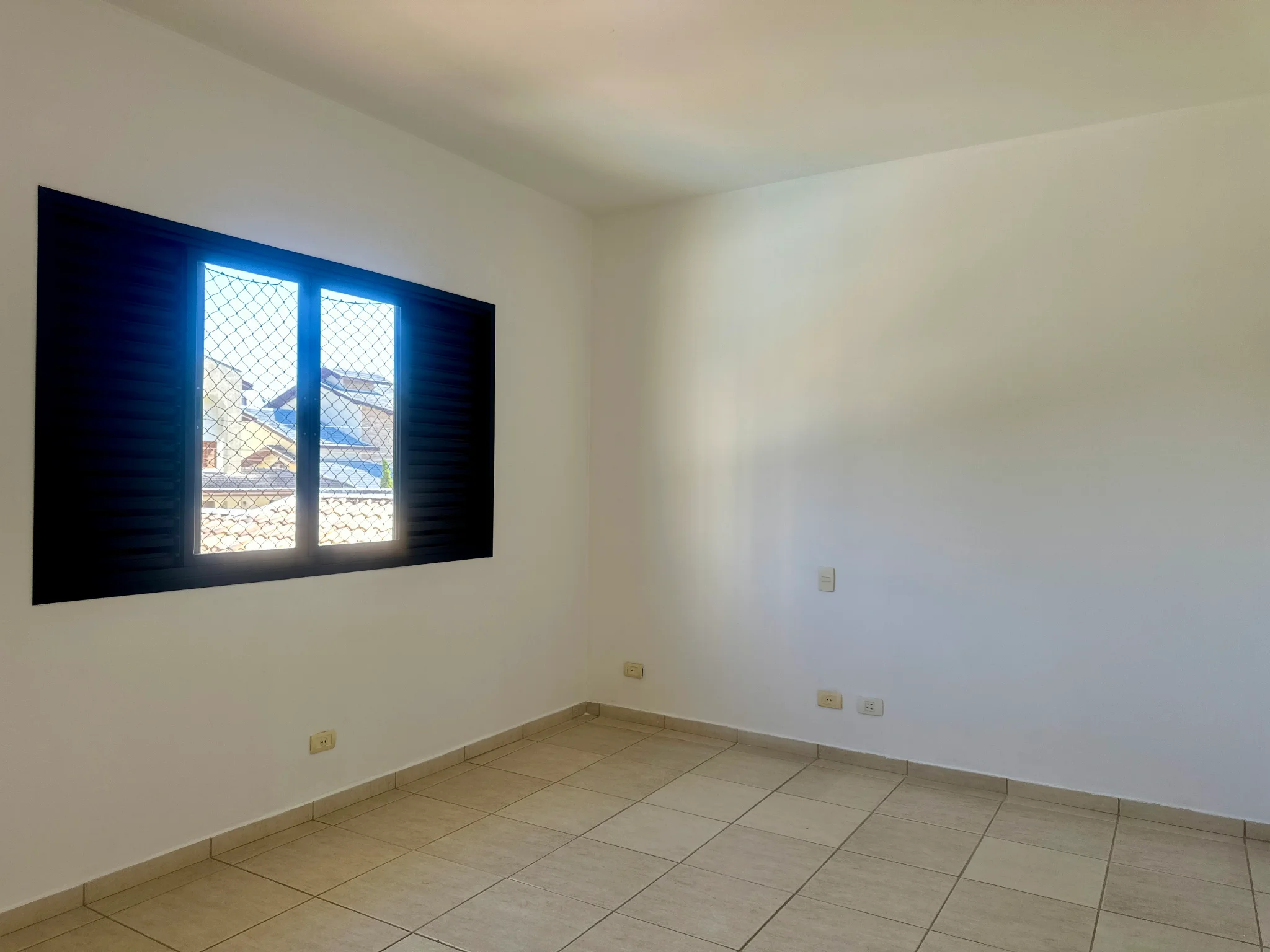 Casa para venda e locação no Condomínio Taubaté Village em Taubaté/SP.