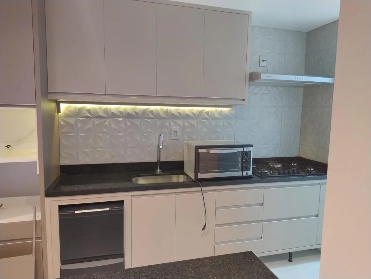 Apartamento com 2 dormitórios, 74 m²  para locação no Condomínio Litani em Taubaté/SP.