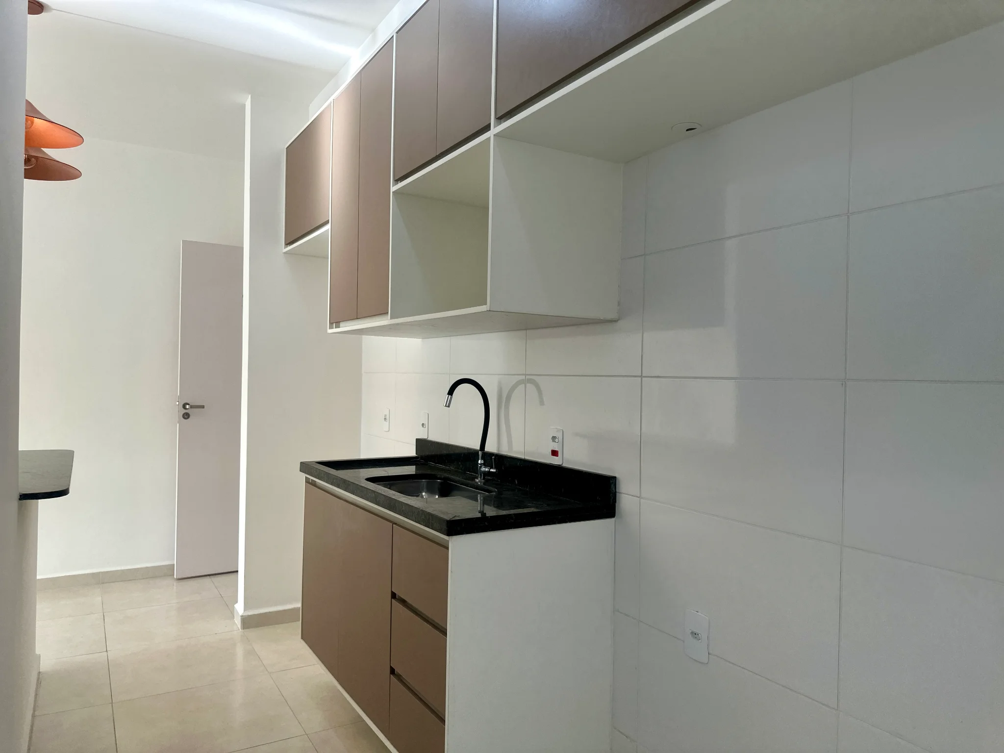 Apartamento com 2 dormitórios, 66m² para locação no Condomínio Village São José em Taubaté/SP