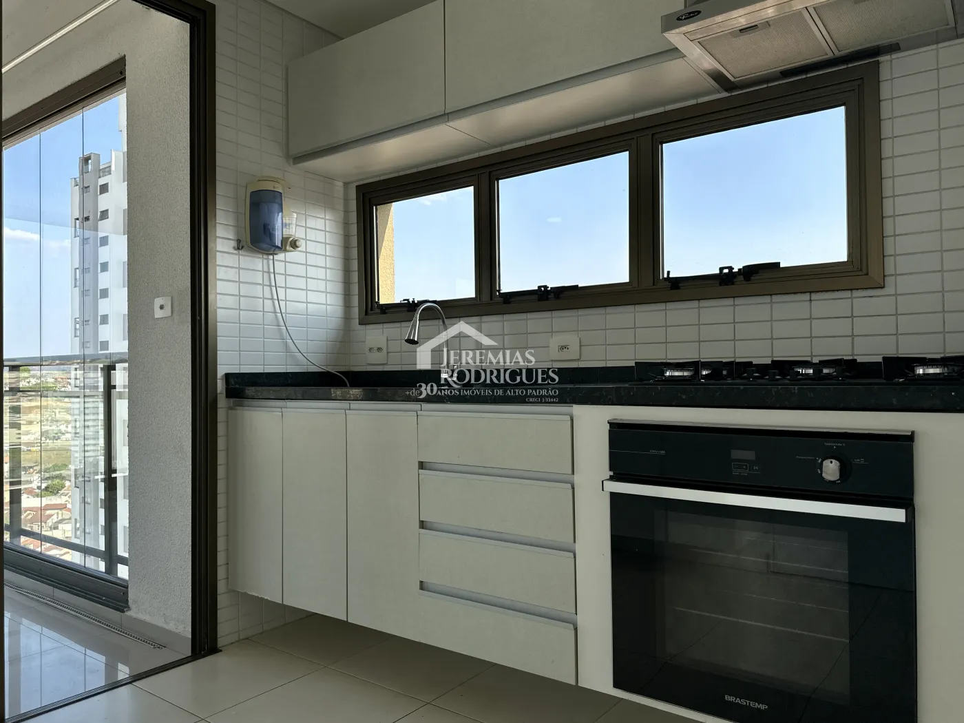 Apartamento com 3 dormitórios, 125 m² - Edifício Jabuticabeiras - Taubaté/SP.