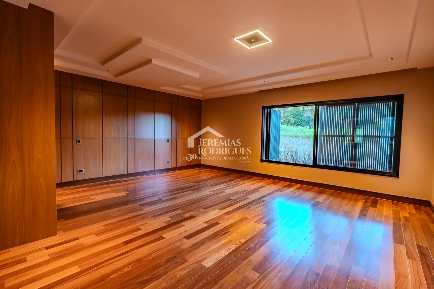 Casa de 2727 m² à venda por R$ 15.000.000,00 - Campos do Jordão/SP
