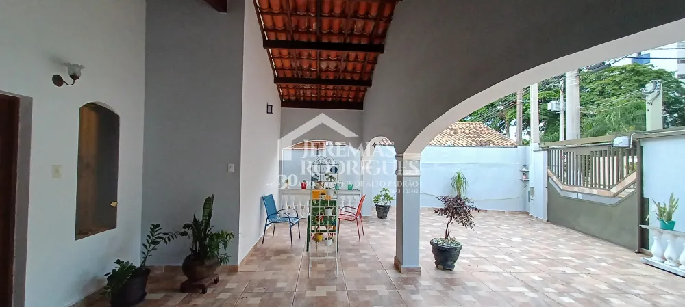 Casa com 3 dormitórios, 233 m² - Santana - Pindamonhangaba/SP