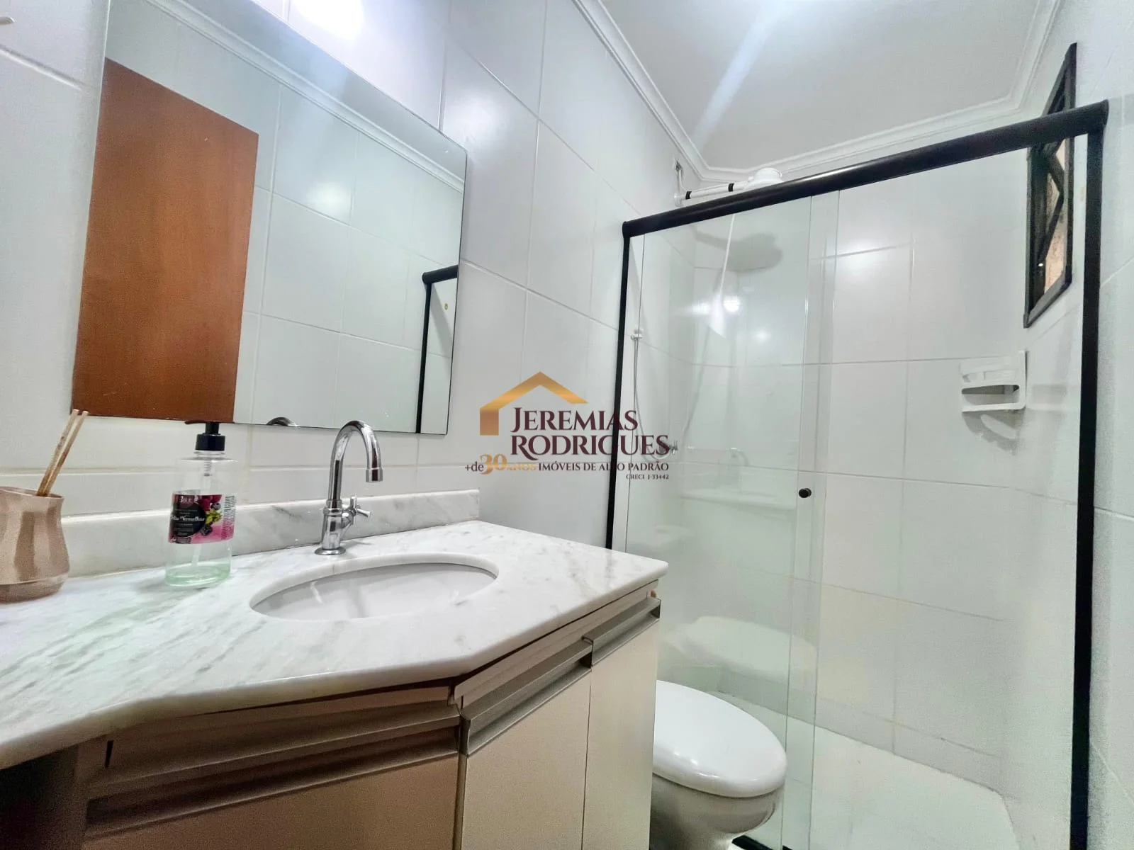 Apartamento Semi mobiliado, porteira fechada à venda no Bairro do Itaguá em Ubatuba/SP. — foto 11