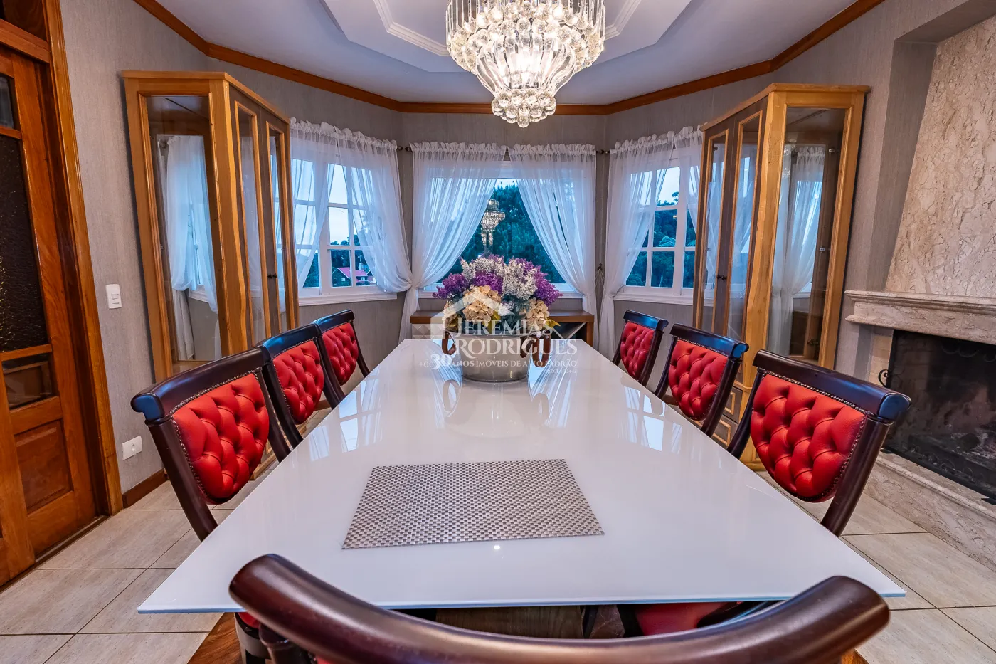 Casa com 5 suítes, 950 m² - Alto do Capivari - Campos do Jordão/SP