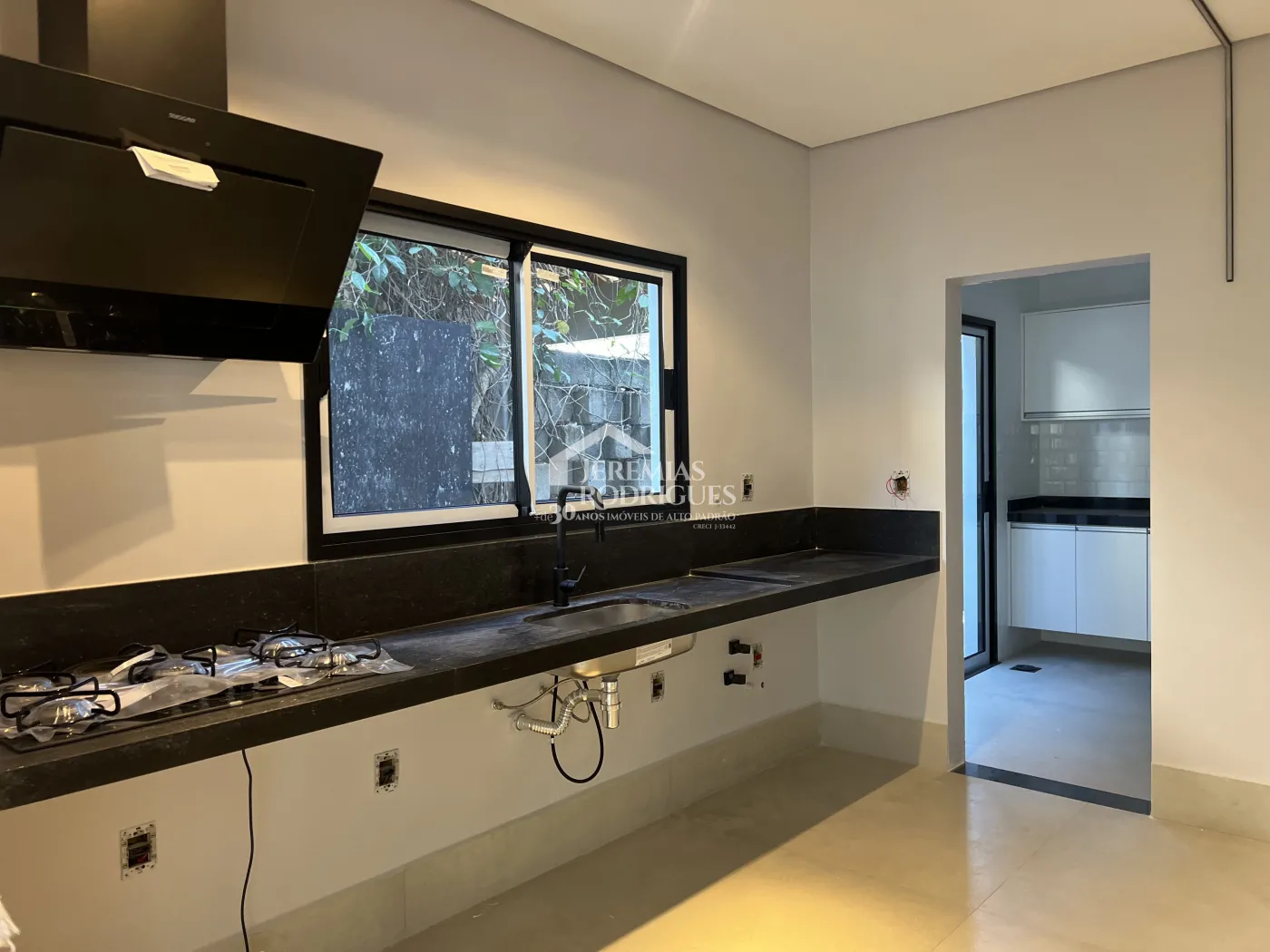 Casa com 4 suítes, 320 m² - Condomínio Taubaté Village - Taubaté/SP.