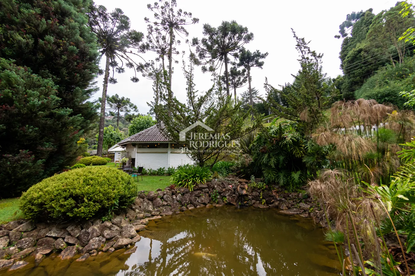 Casa com 7 dormitórios, 350 m² - Condomínio Aldeia Austríaca - Campos Jordão/SP
