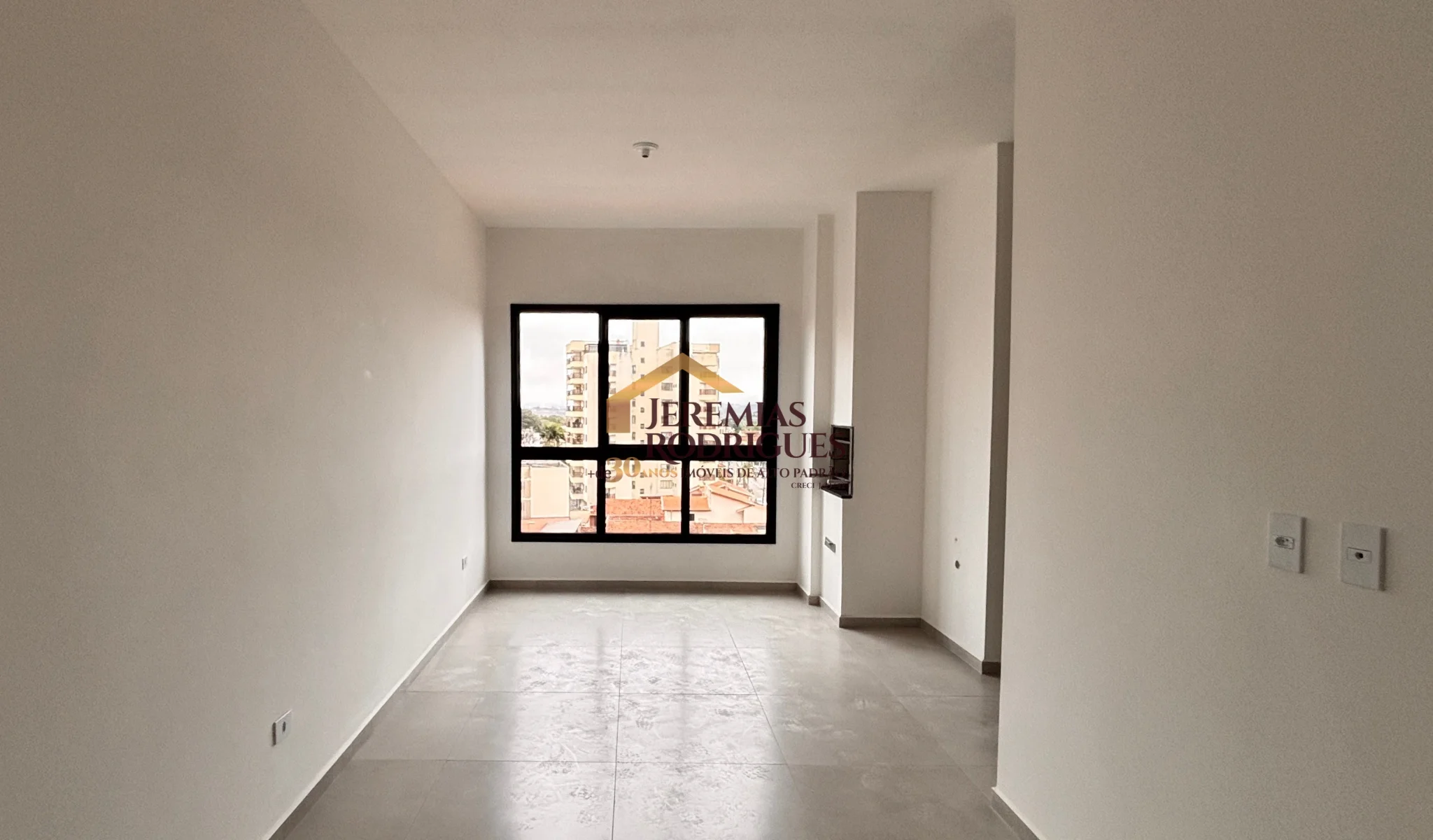 Apartamento para locação no Condomínio Grand View Residence em Pindamonhangaba/SP.