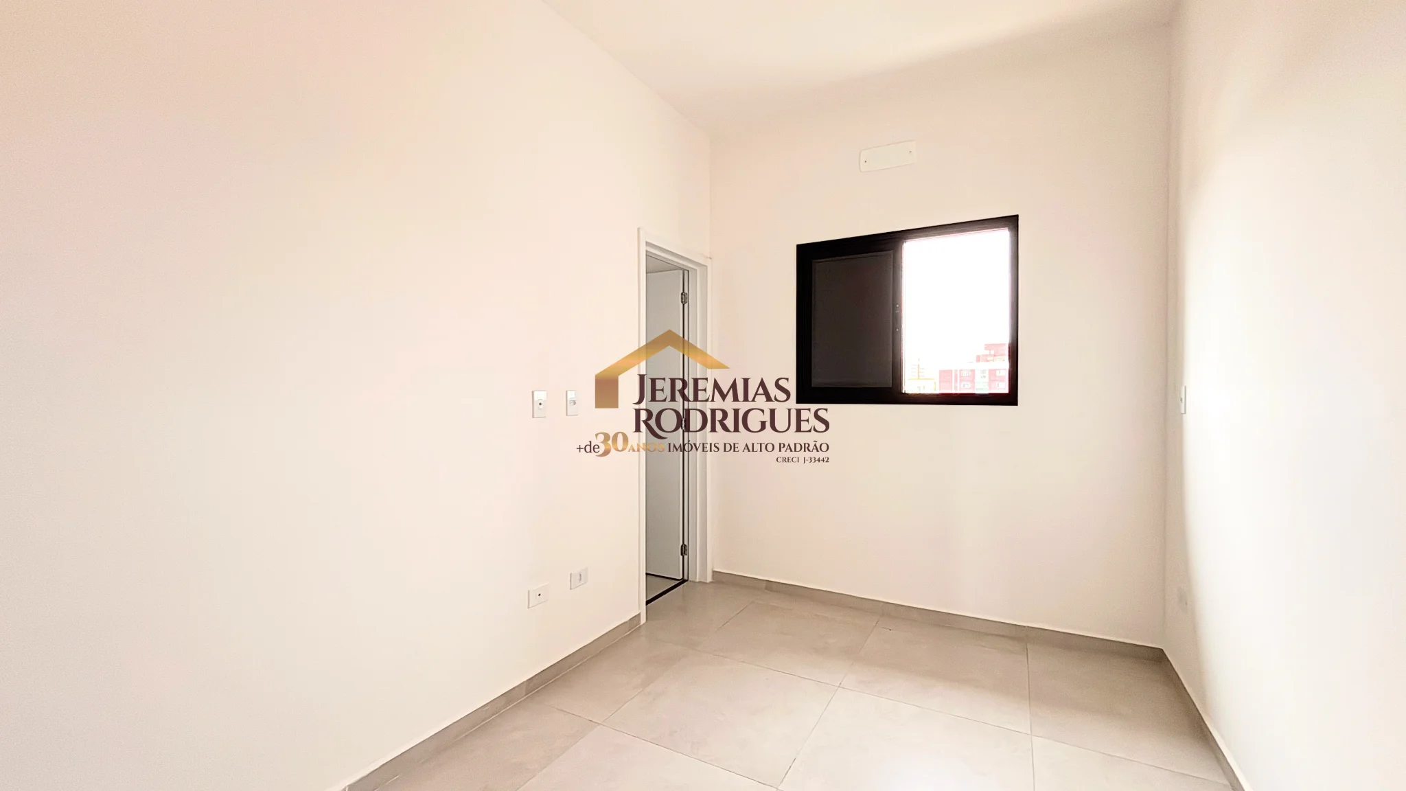 Apartamento para locação no Condomínio Grand View Residence em Pindamonhangaba/SP.