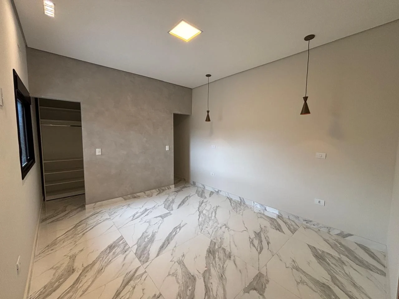 Casa alto padrão 120m² com jardim de inverno à venda no Bosque da Imperatriz – Pindamonhangaba/SP