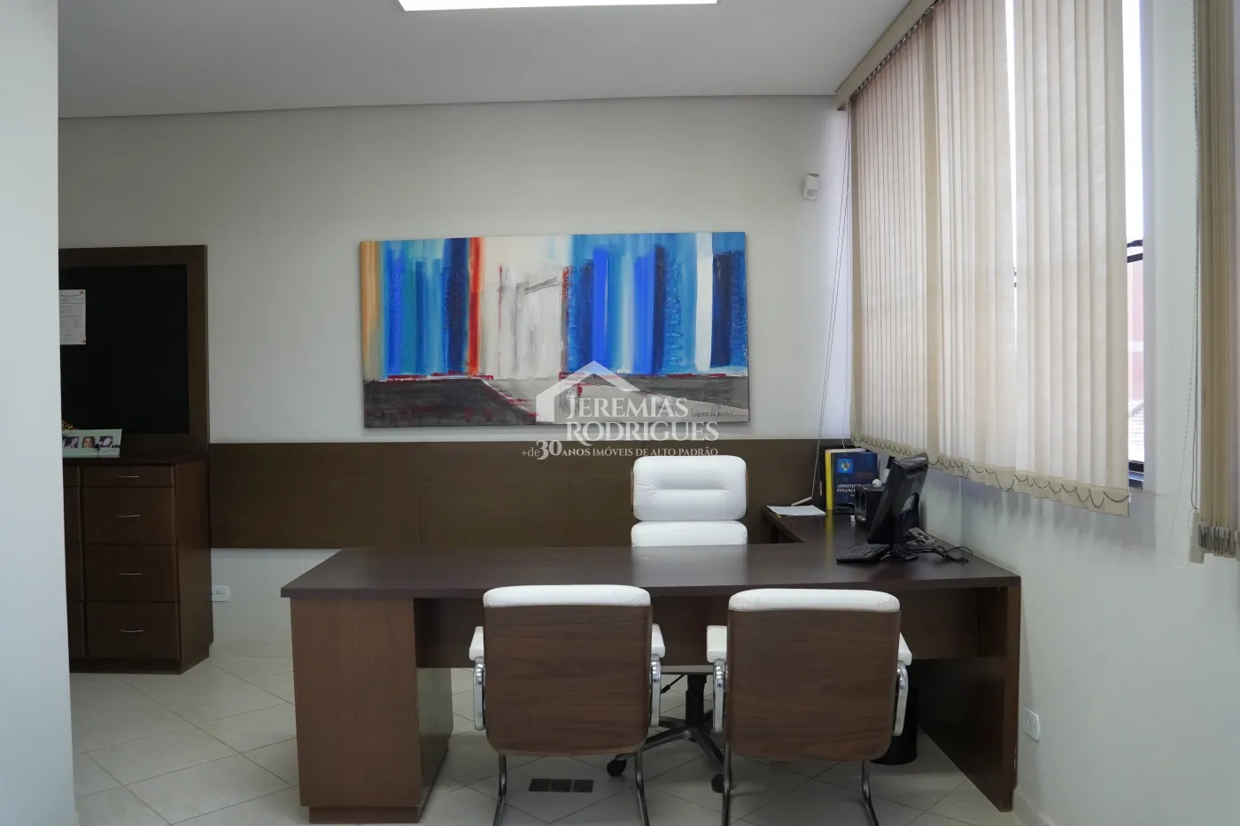 Prédio comercial com 568 m² -  Centro - Taubaté/SP