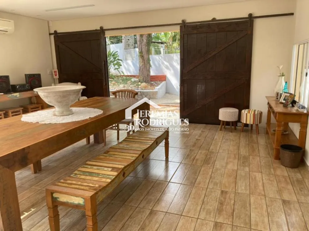 Chácara à venda com 2.000 m² no Condomínio Chácaras Cataguá, em Taubaté/SP.