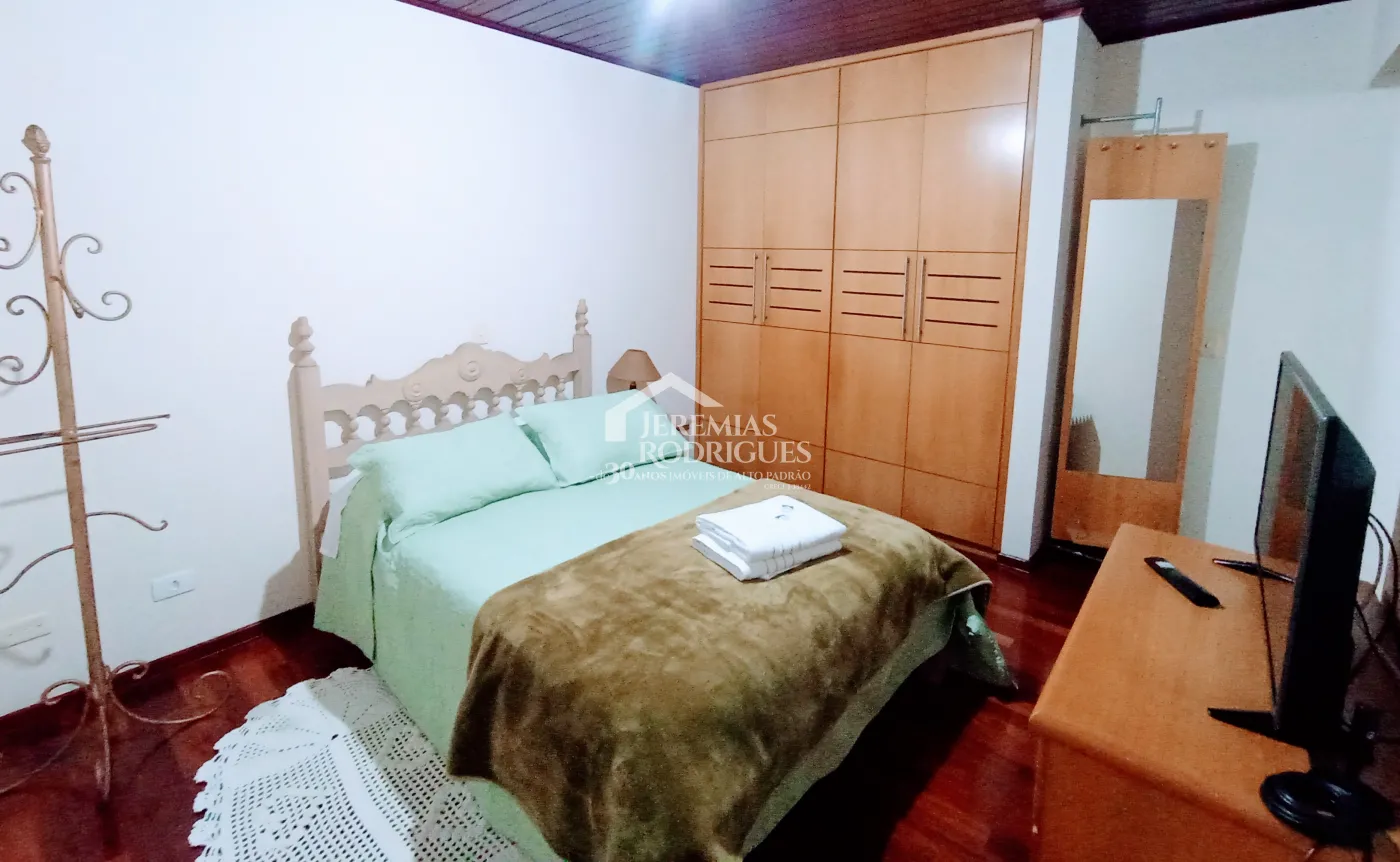 Apartamento para venda com 4 dormitórios no Edifício Solar Bela Vista em Campos do Jordão/SP