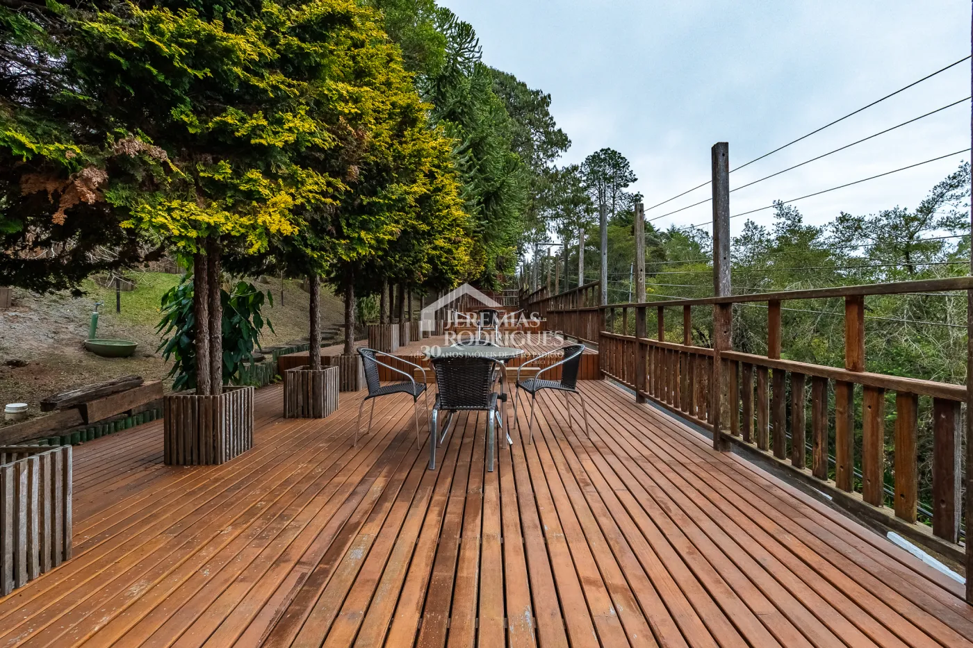 Casa com 5 suítes, 950 m² - Alto do Capivari - Campos do Jordão/SP