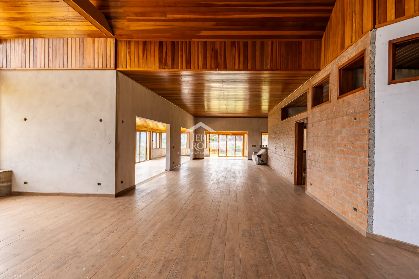 Fazenda com 2.904.000 m² - Sapucaí-Mirim - MG