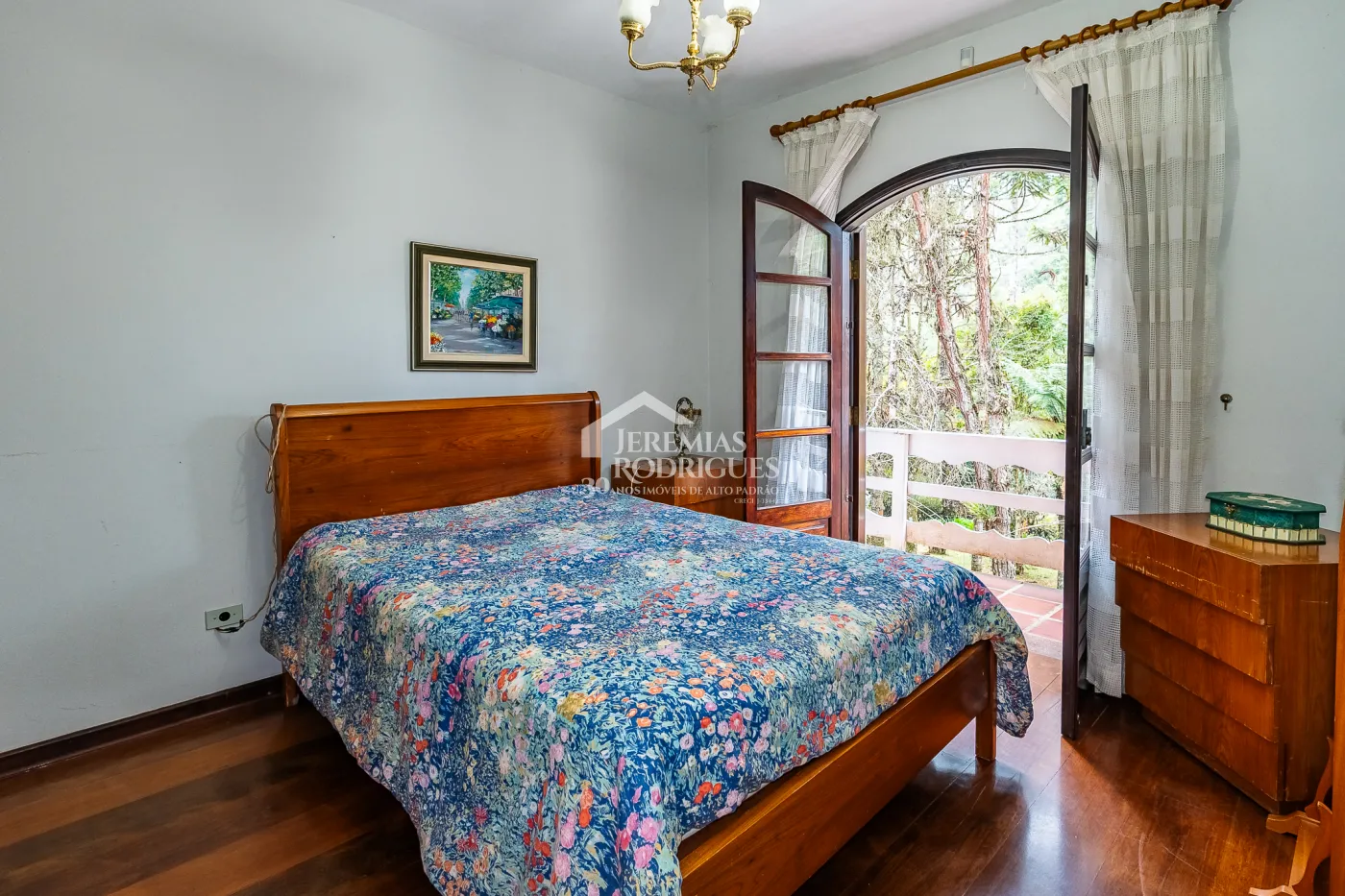 Casa com 7 dormitórios, 924 m² - Recanto das Araucárias - Campos do Jordão/SP