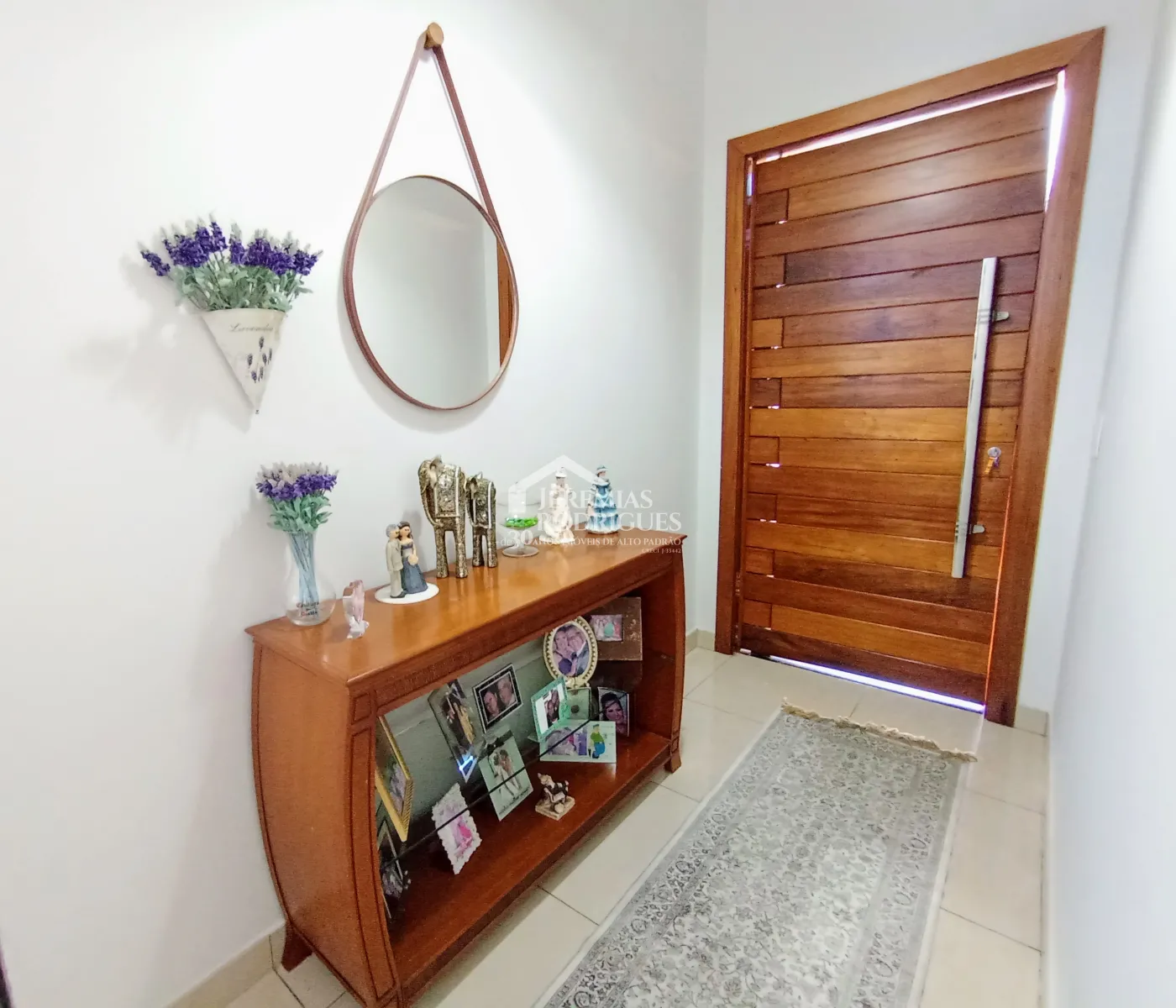 Casa para venda com 3 dormitórios no Condomínio Campos Do Conde II Versailles em Tremembé/SP