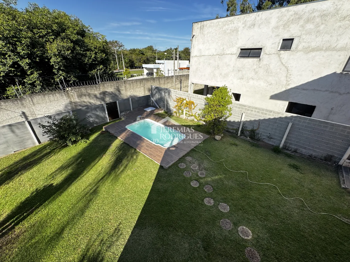 Casa para venda e locação com 4 dormitórios no Condomínio Colonial Village I em Pindamonhangaba/SP